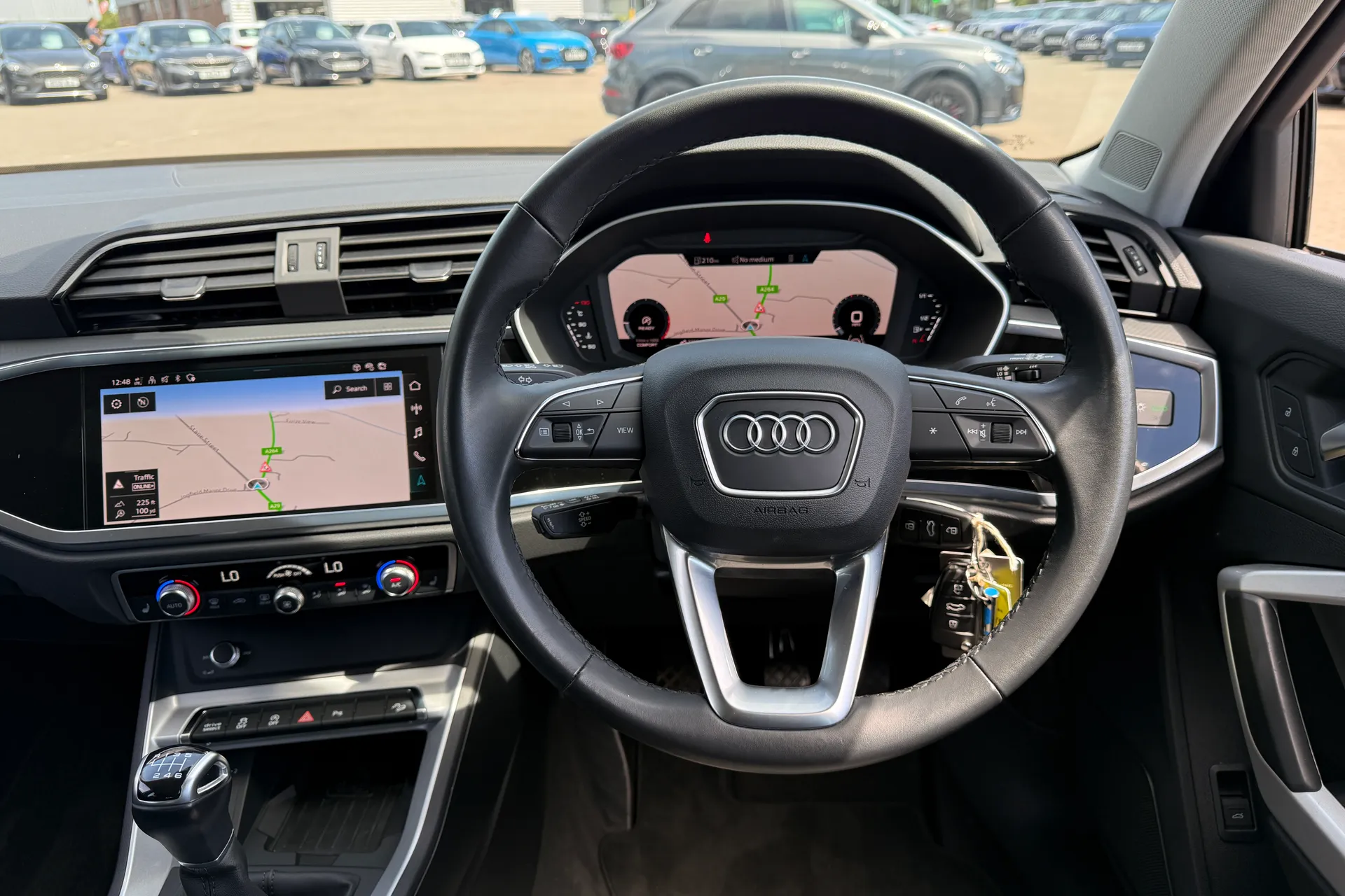 Audi Q3 thumbnail image number 6