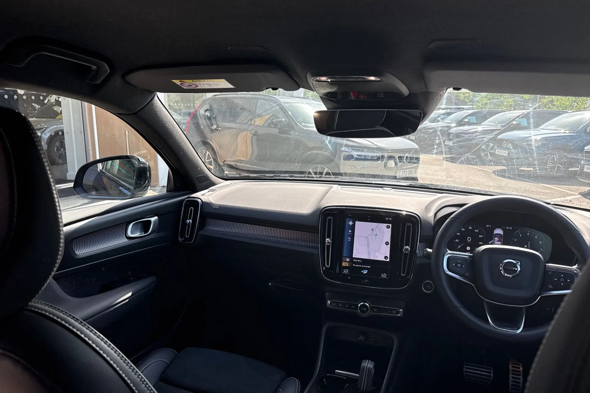 Volvo XC40 thumbnail image number 31