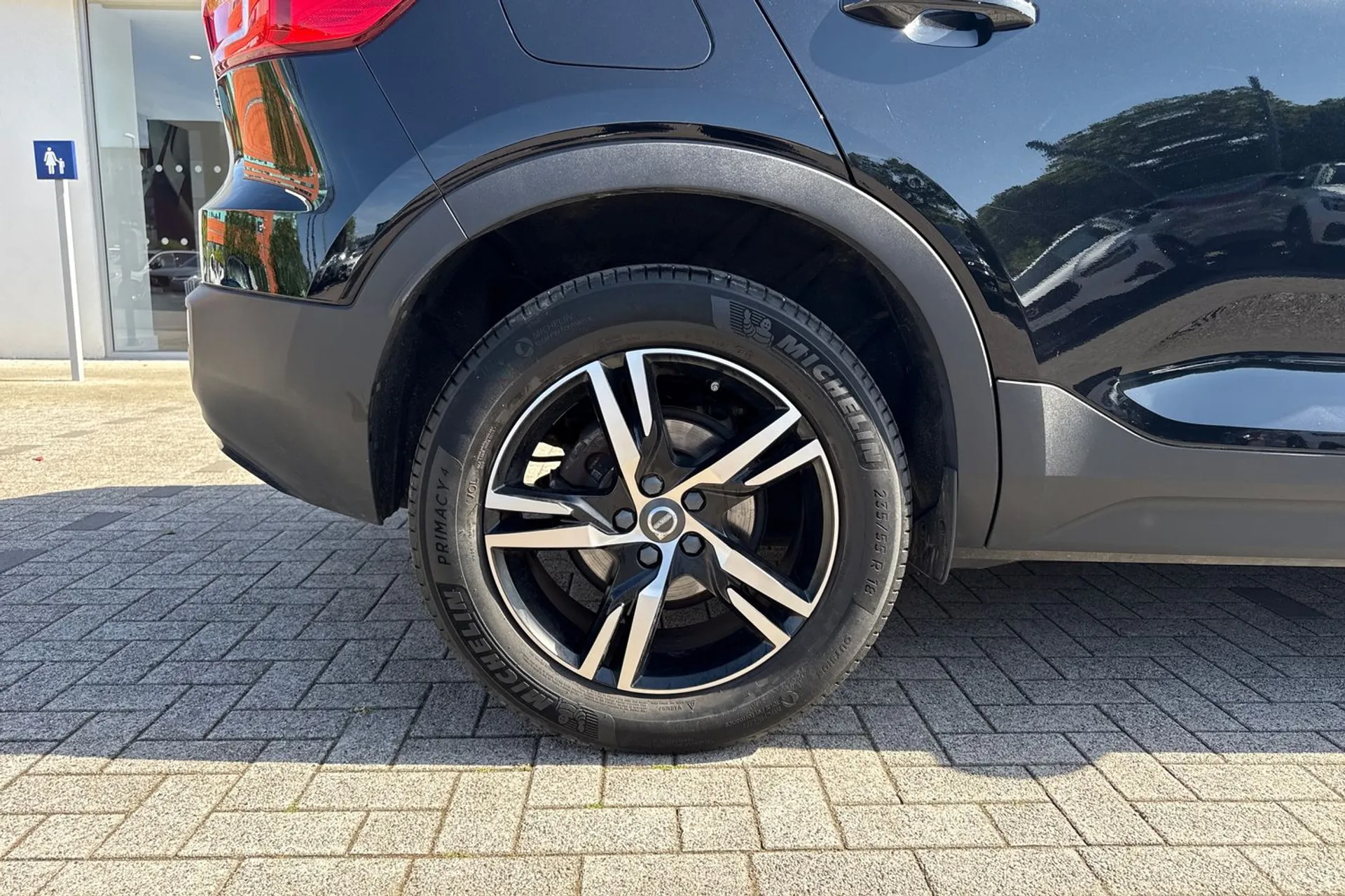 Volvo XC40 thumbnail image number 13