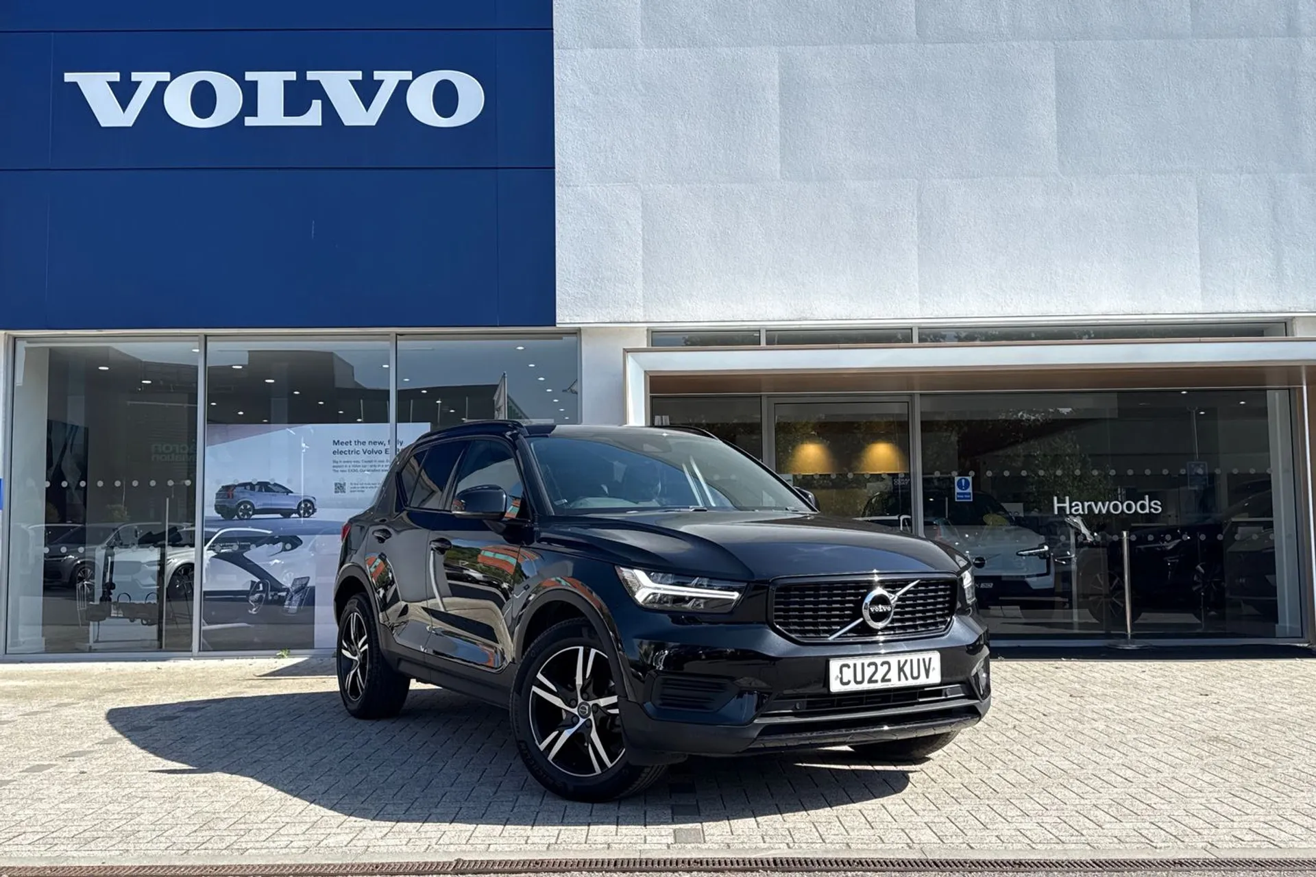 Volvo XC40 focused image