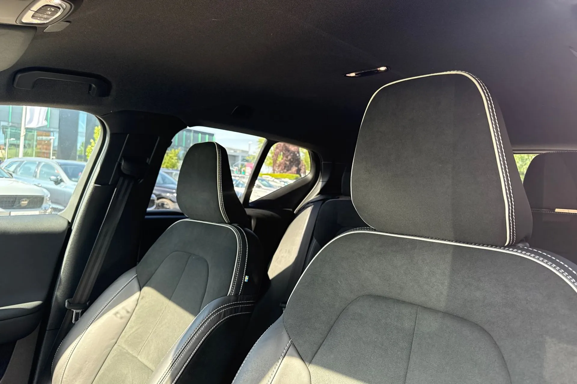 Volvo XC40 thumbnail image number 28