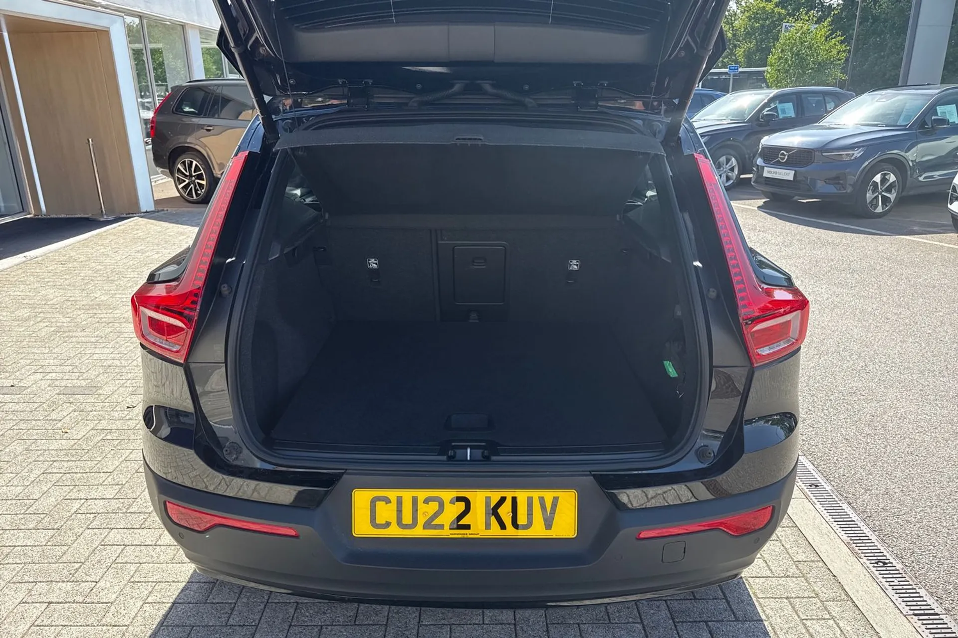 Volvo XC40 thumbnail image number 19