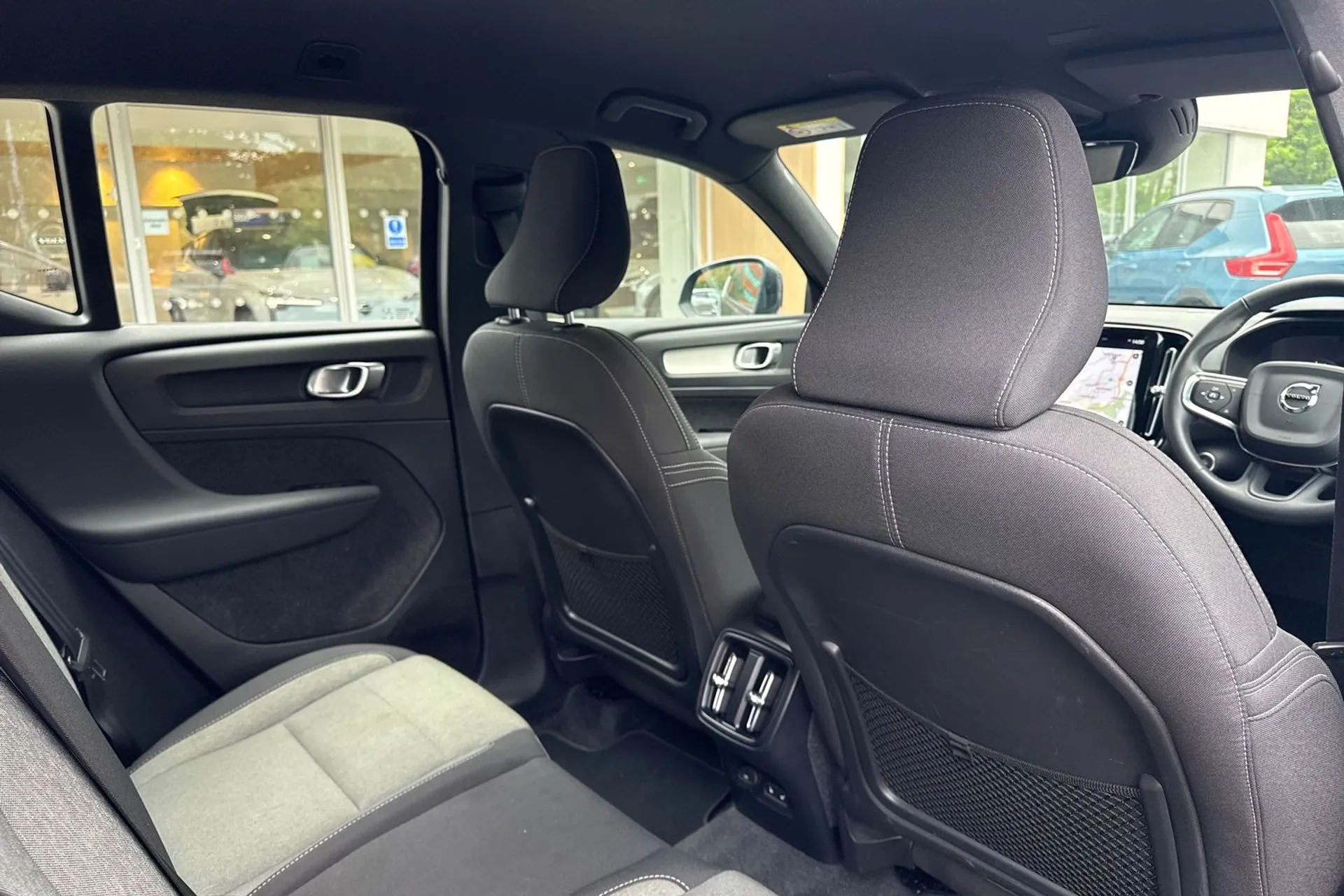 Volvo XC40 thumbnail image number 24