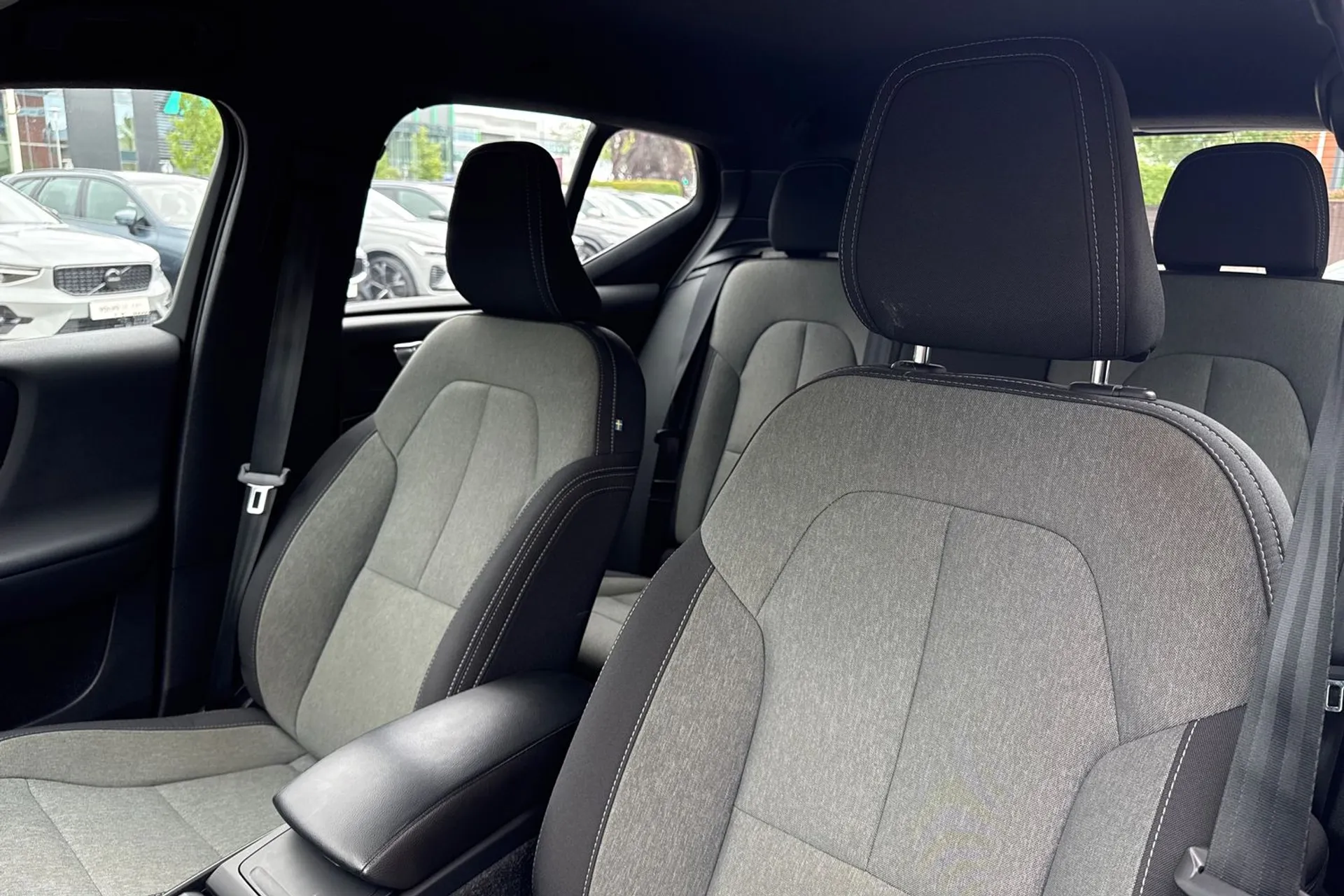 Volvo XC40 thumbnail image number 28