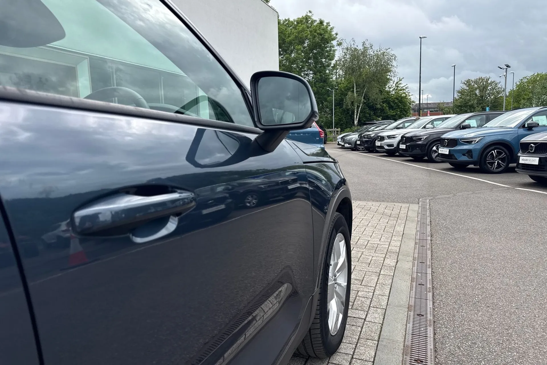 Volvo XC40 thumbnail image number 17