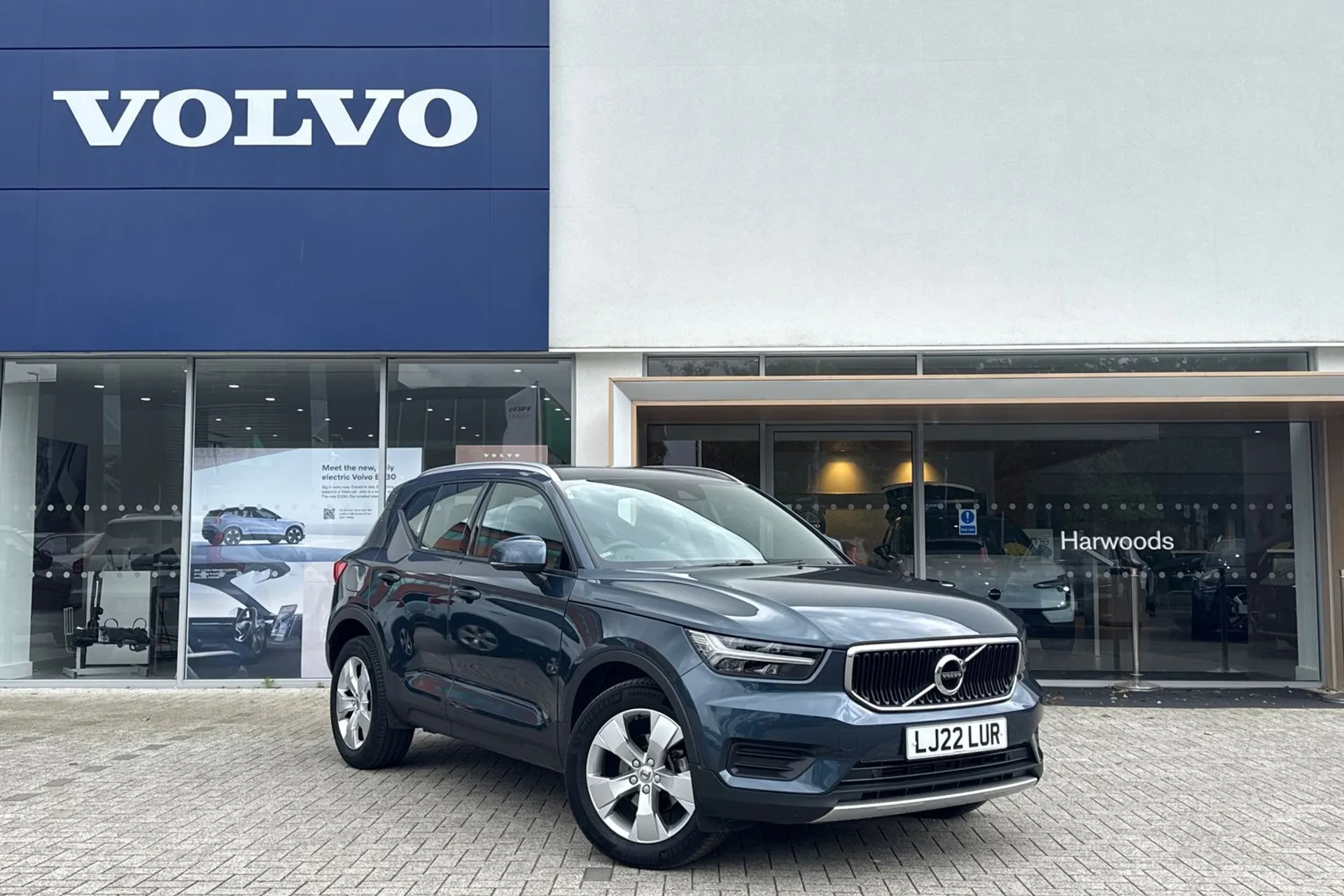 Volvo XC40 focused image