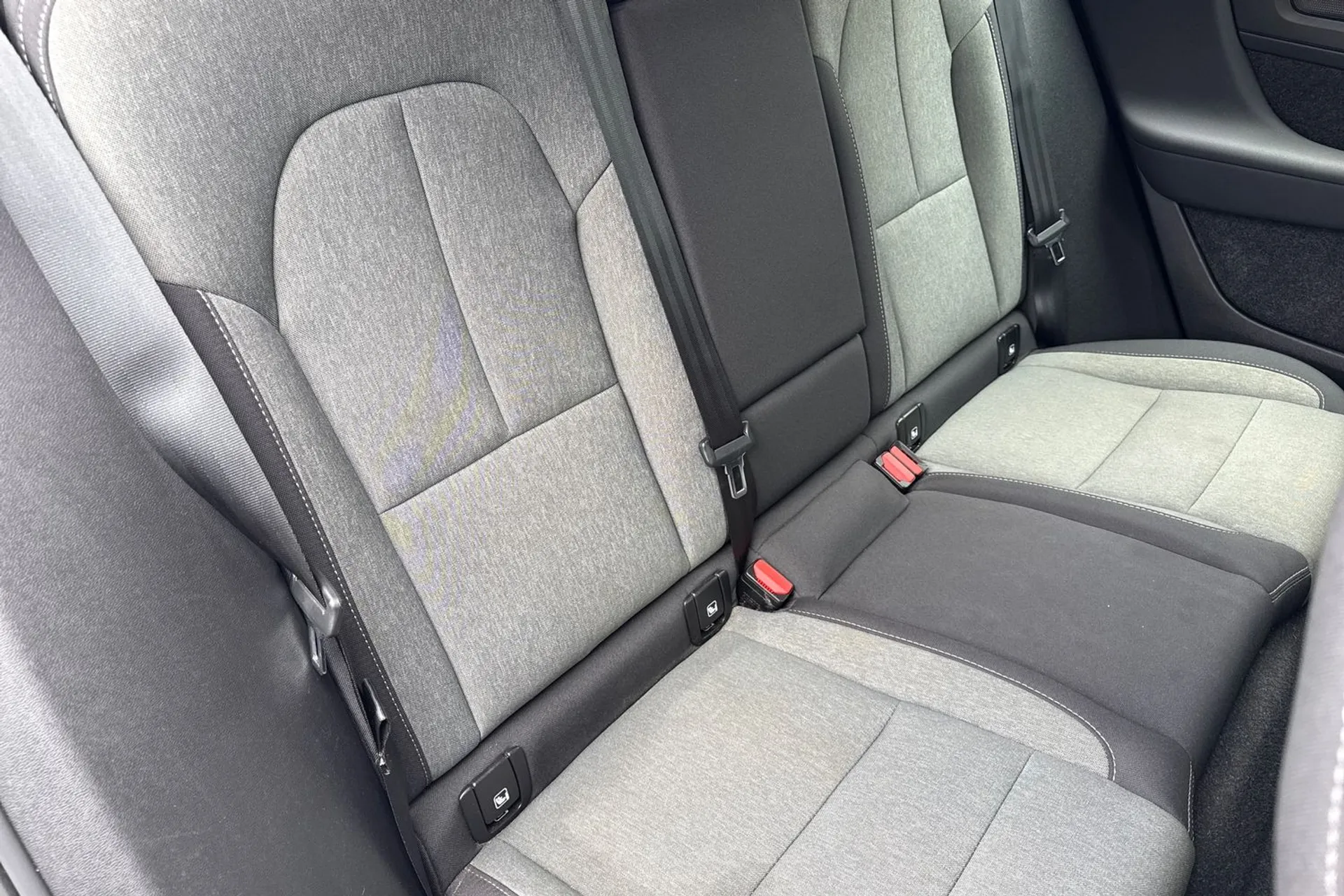 Volvo XC40 thumbnail image number 25