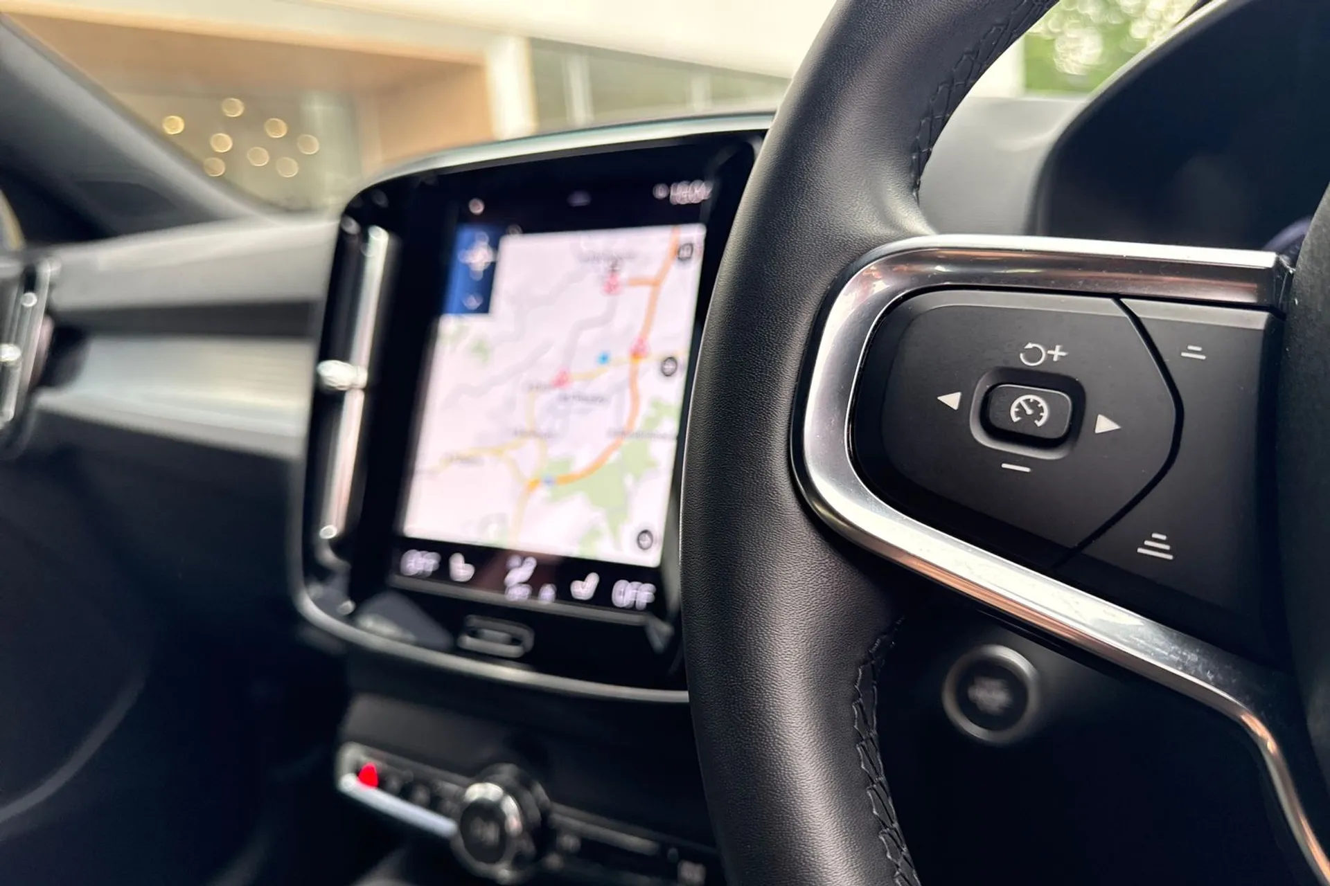 Volvo XC40 thumbnail image number 36