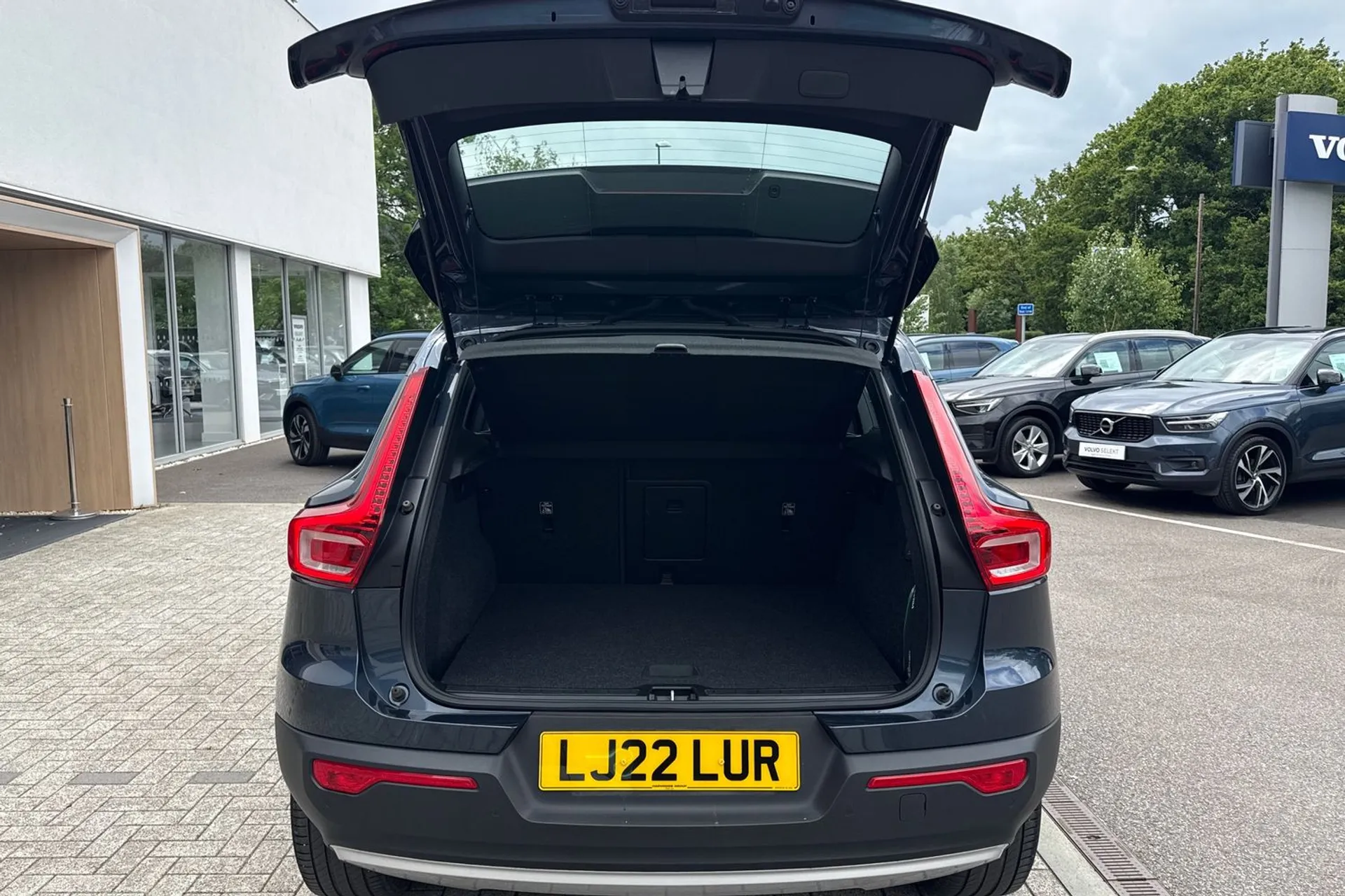 Volvo XC40 thumbnail image number 20