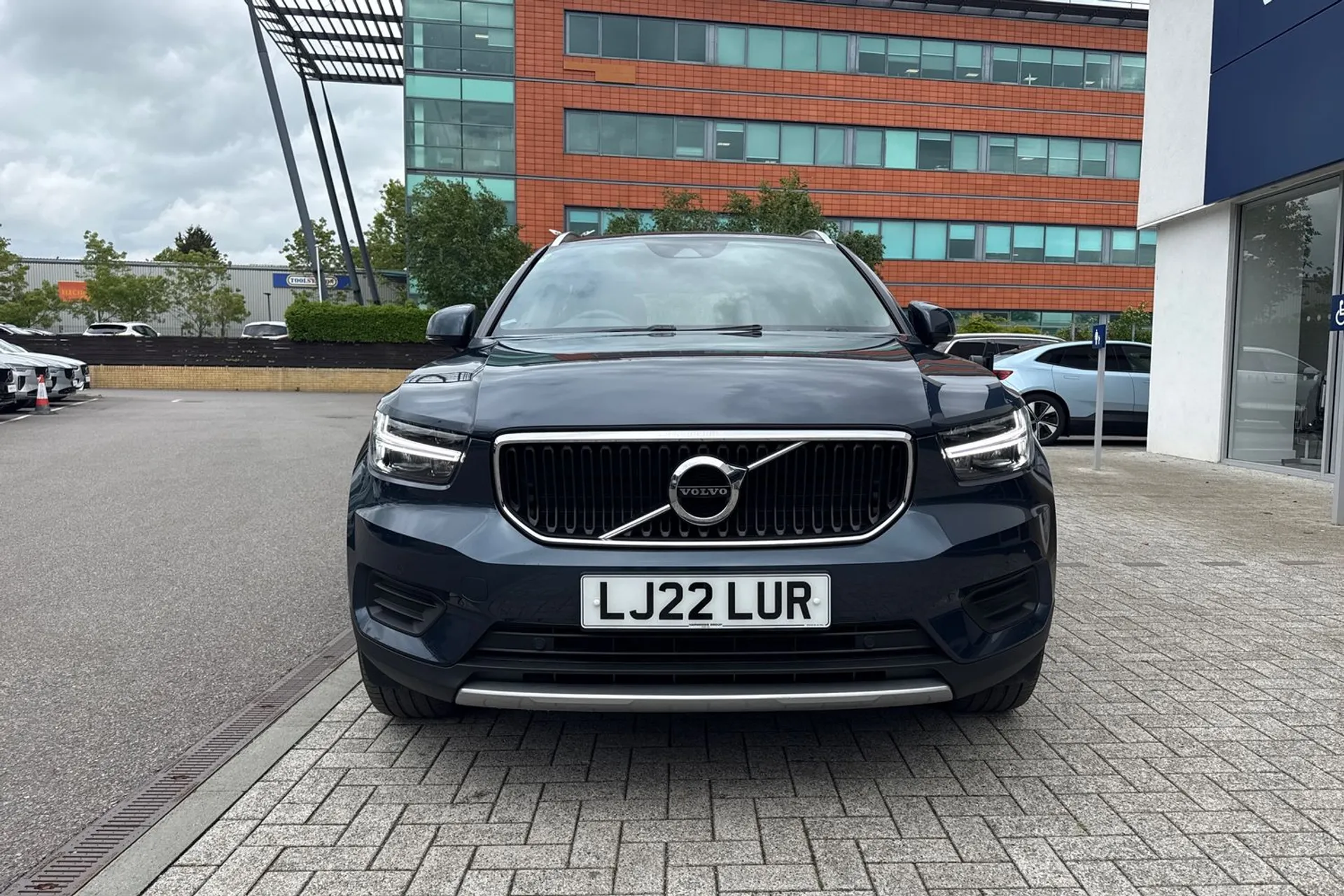 Volvo XC40 thumbnail image number 13