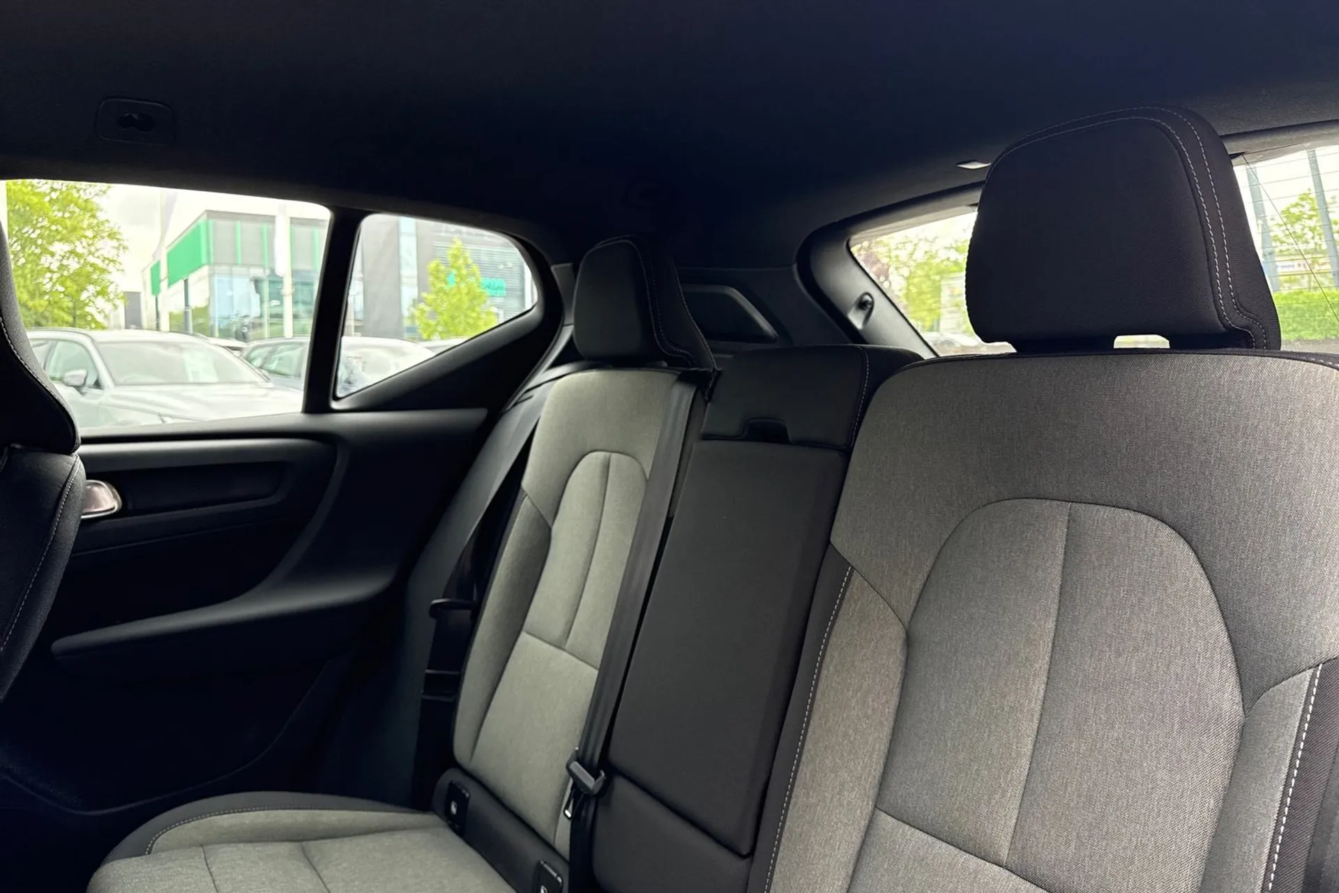 Volvo XC40 thumbnail image number 31
