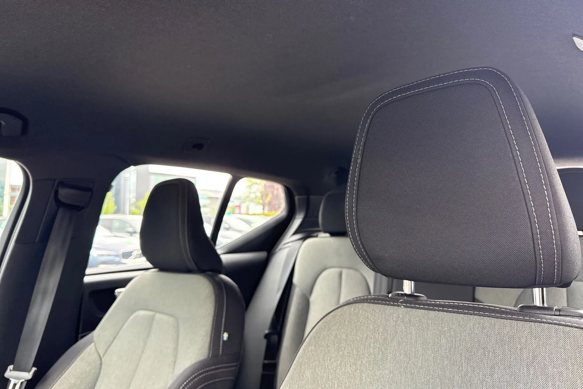 Volvo XC40 thumbnail image number 29