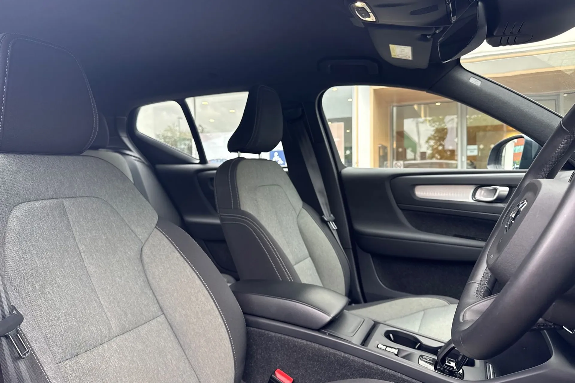 Volvo XC40 thumbnail image number 26