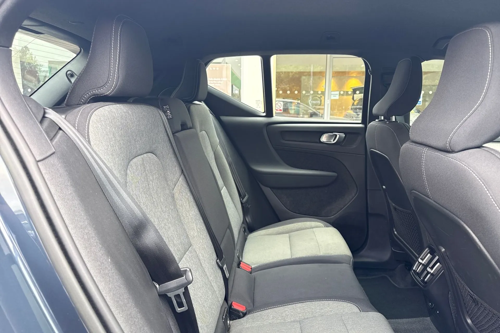 Volvo XC40 thumbnail image number 23