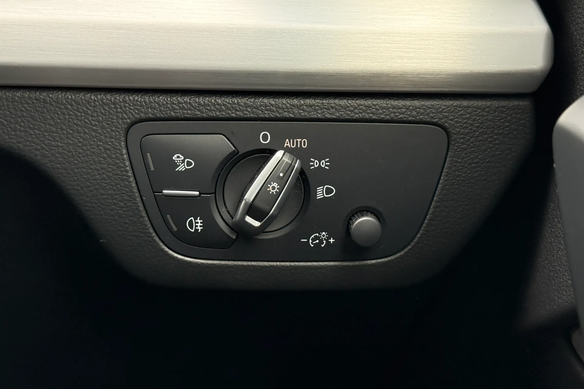 Audi Q5 thumbnail image number 18