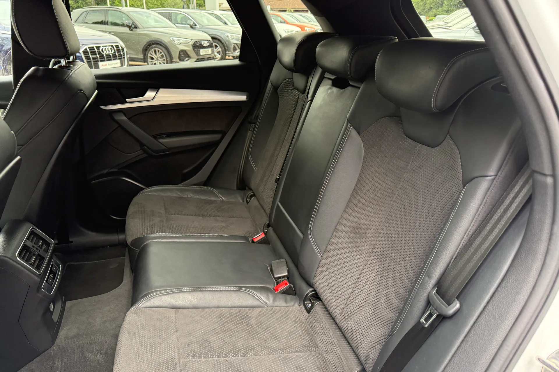 Audi Q5 thumbnail image number 45