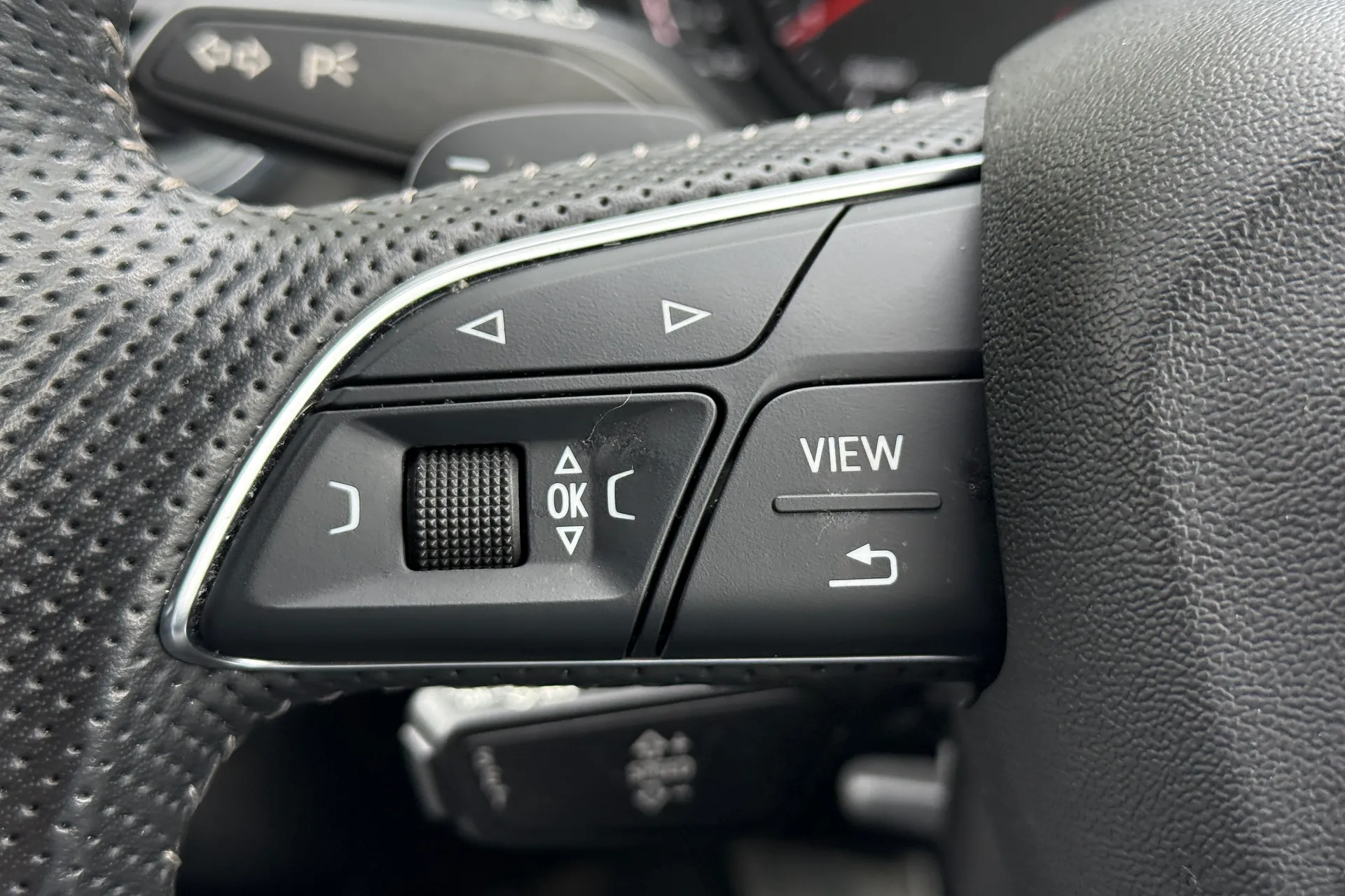 Audi Q5 thumbnail image number 19