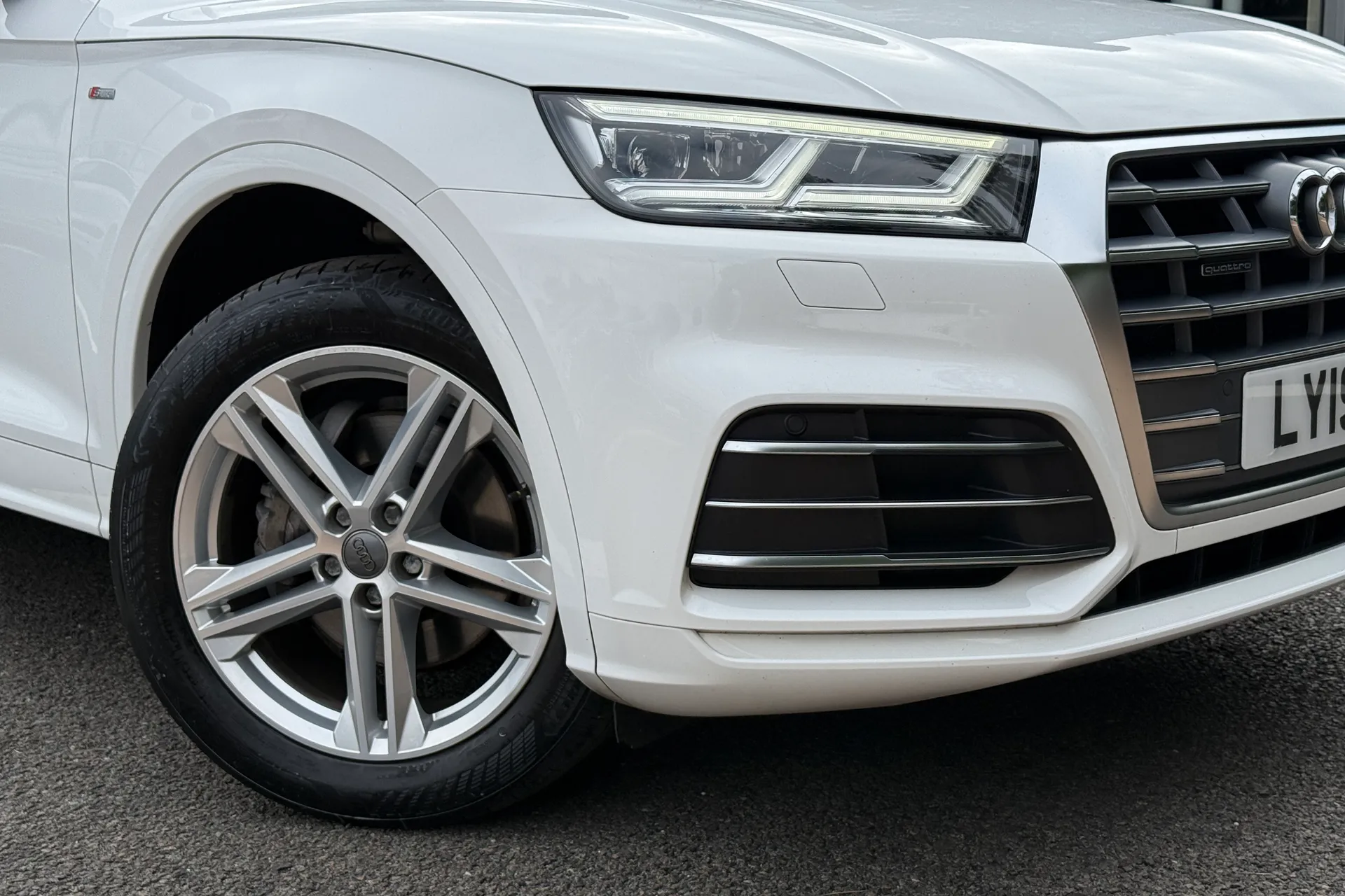 Audi Q5 thumbnail image number 7