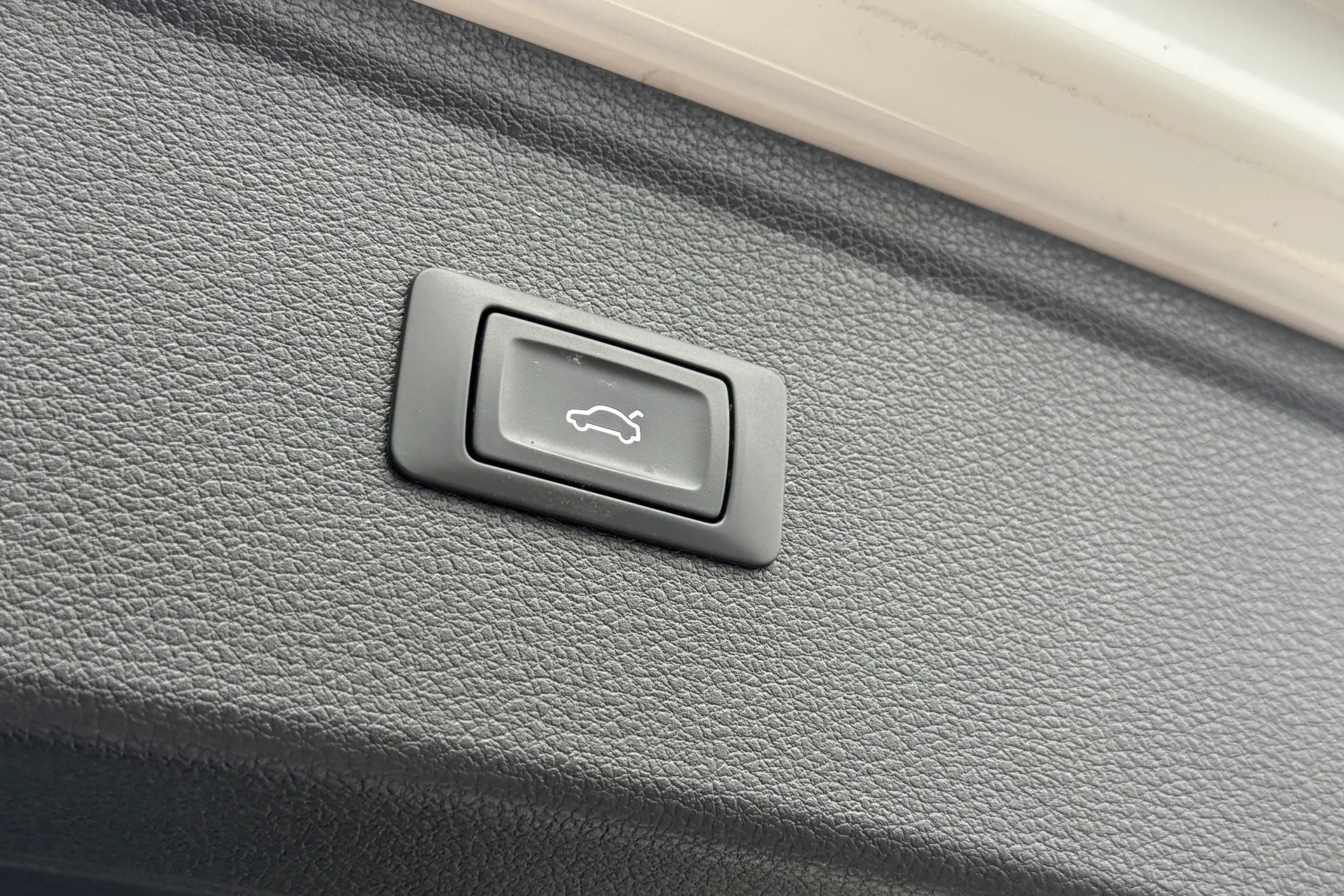 Audi Q5 thumbnail image number 38