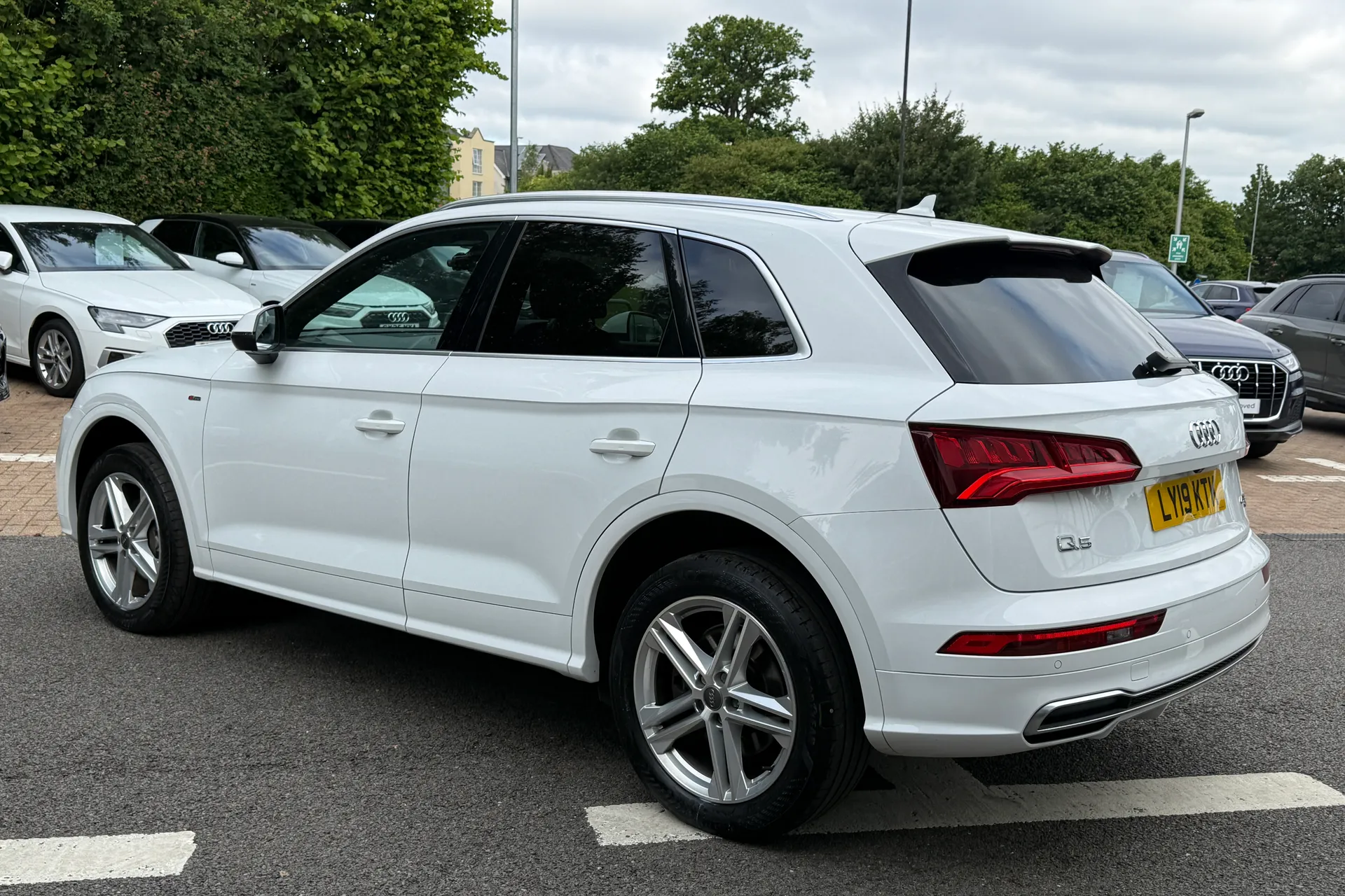 Audi Q5 thumbnail image number 42