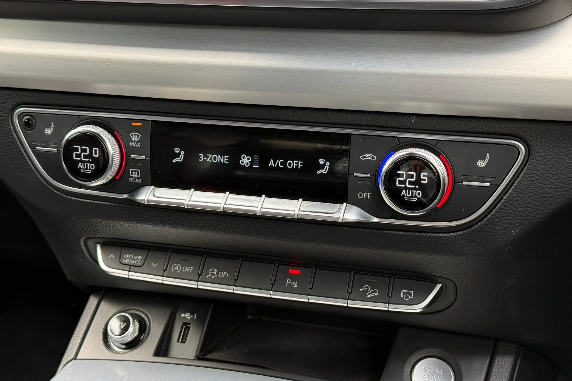 Audi Q5 thumbnail image number 11