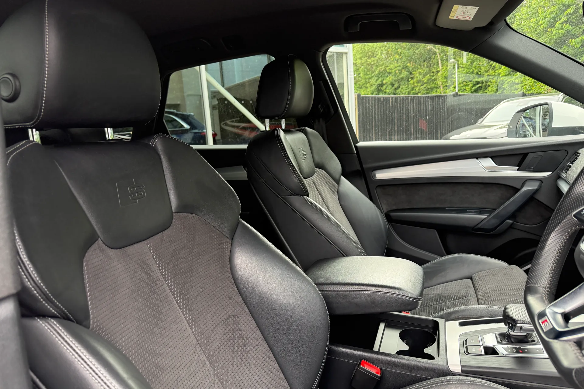 Audi Q5 thumbnail image number 25