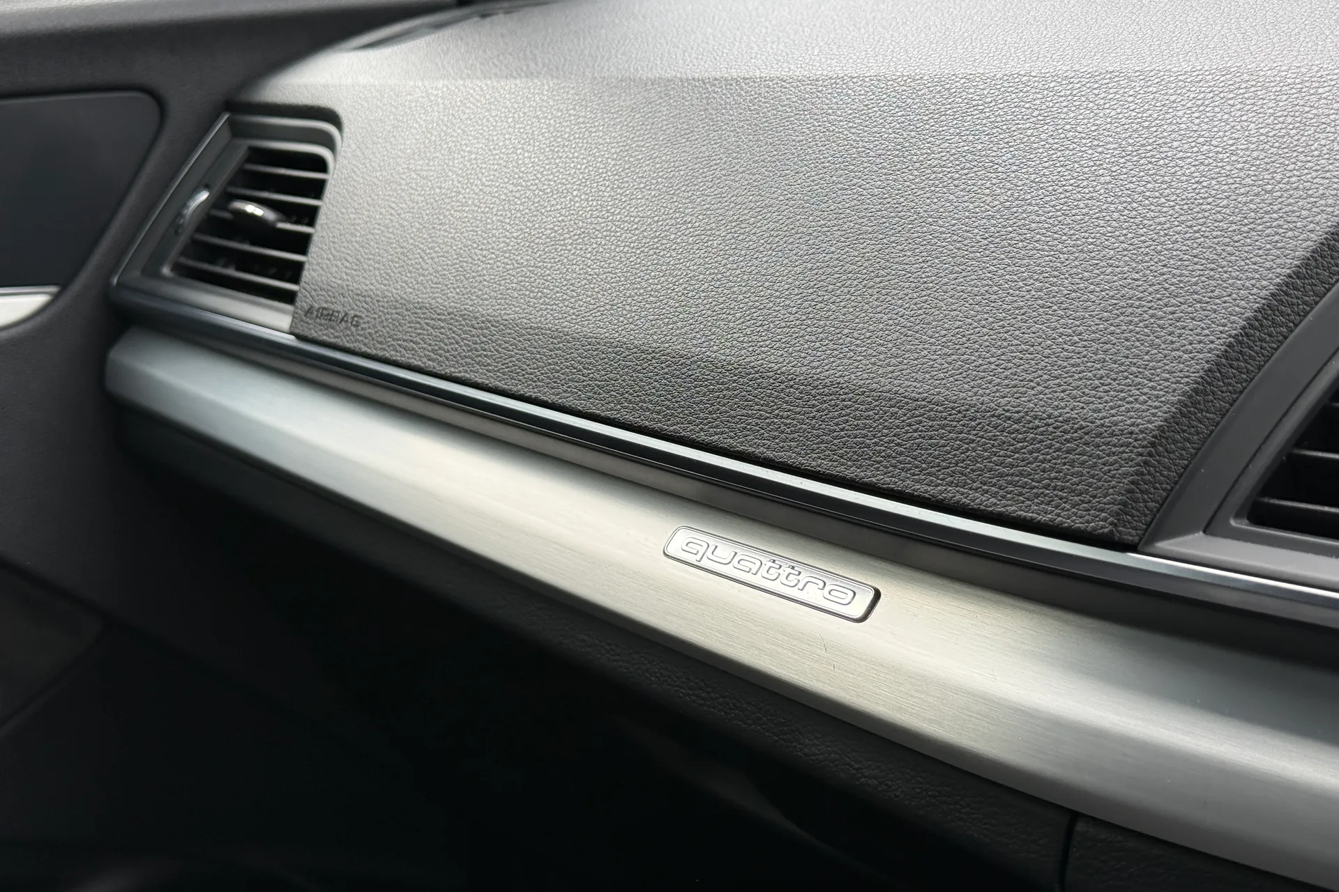 Audi Q5 thumbnail image number 12