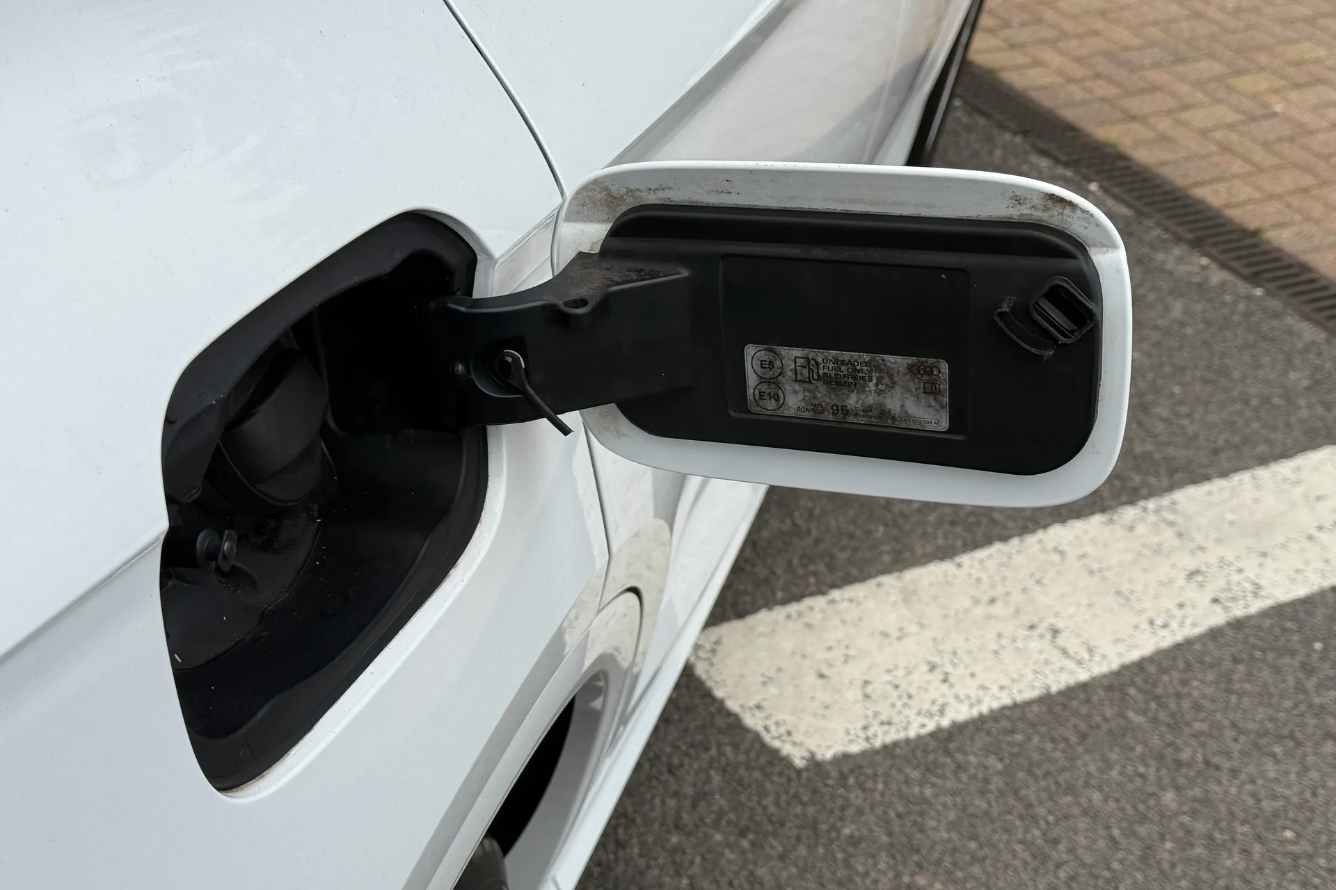 Audi Q5 thumbnail image number 28