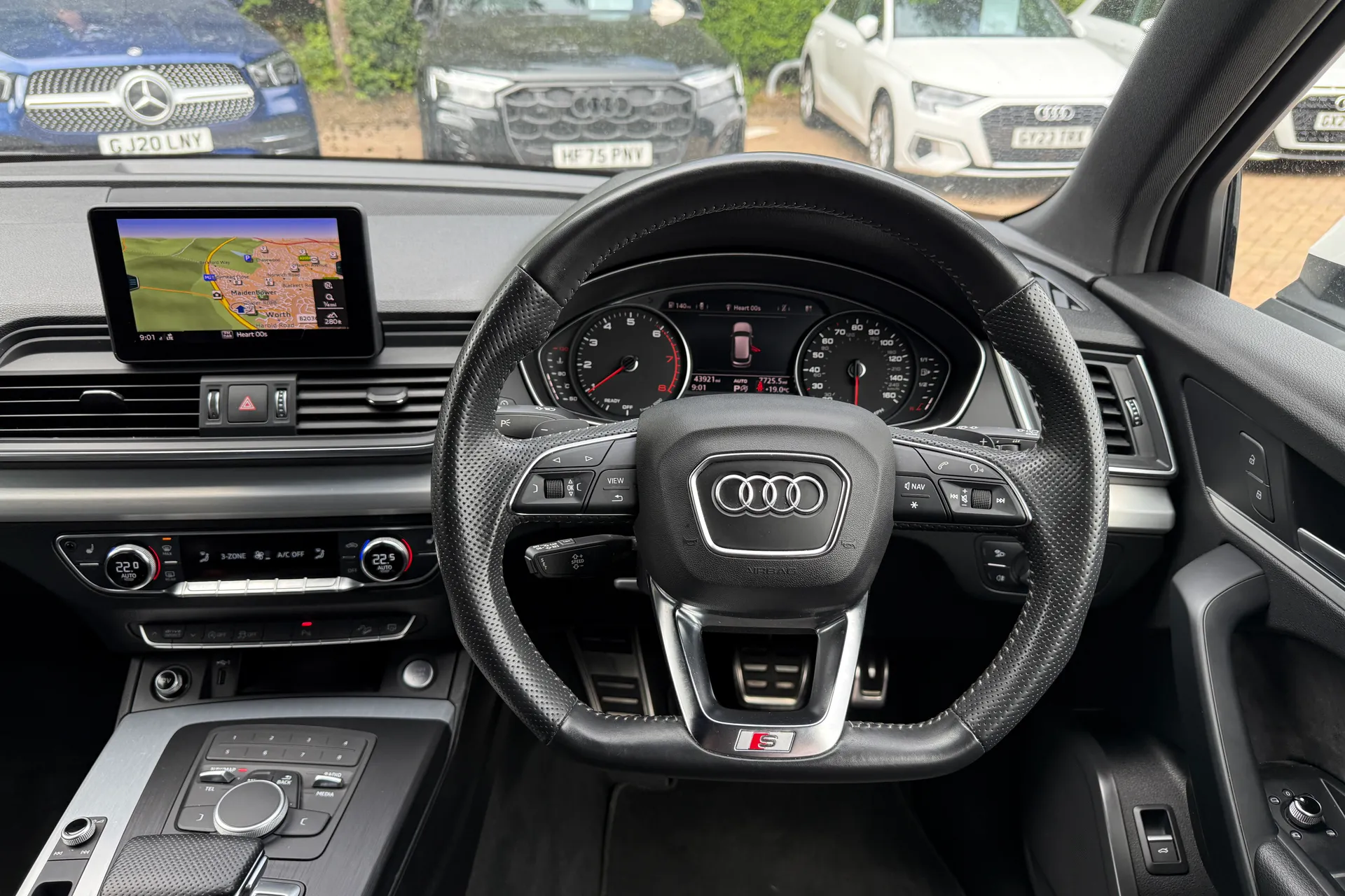 Audi Q5 thumbnail image number 6