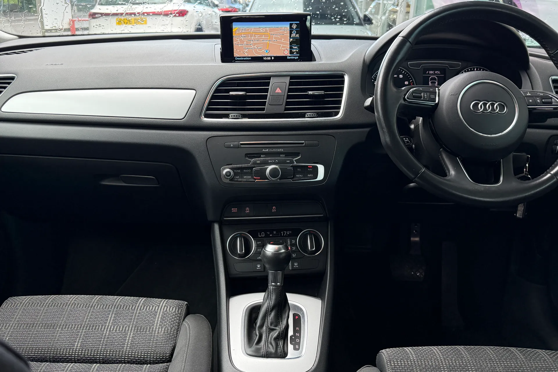 Audi Q3 thumbnail image number 40