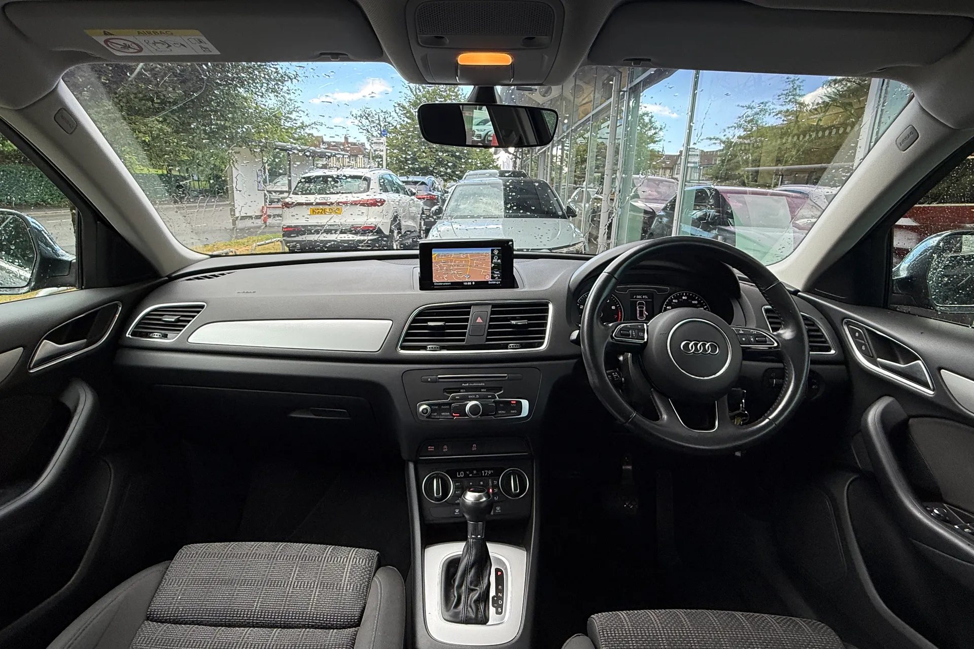 Audi Q3 thumbnail image number 3