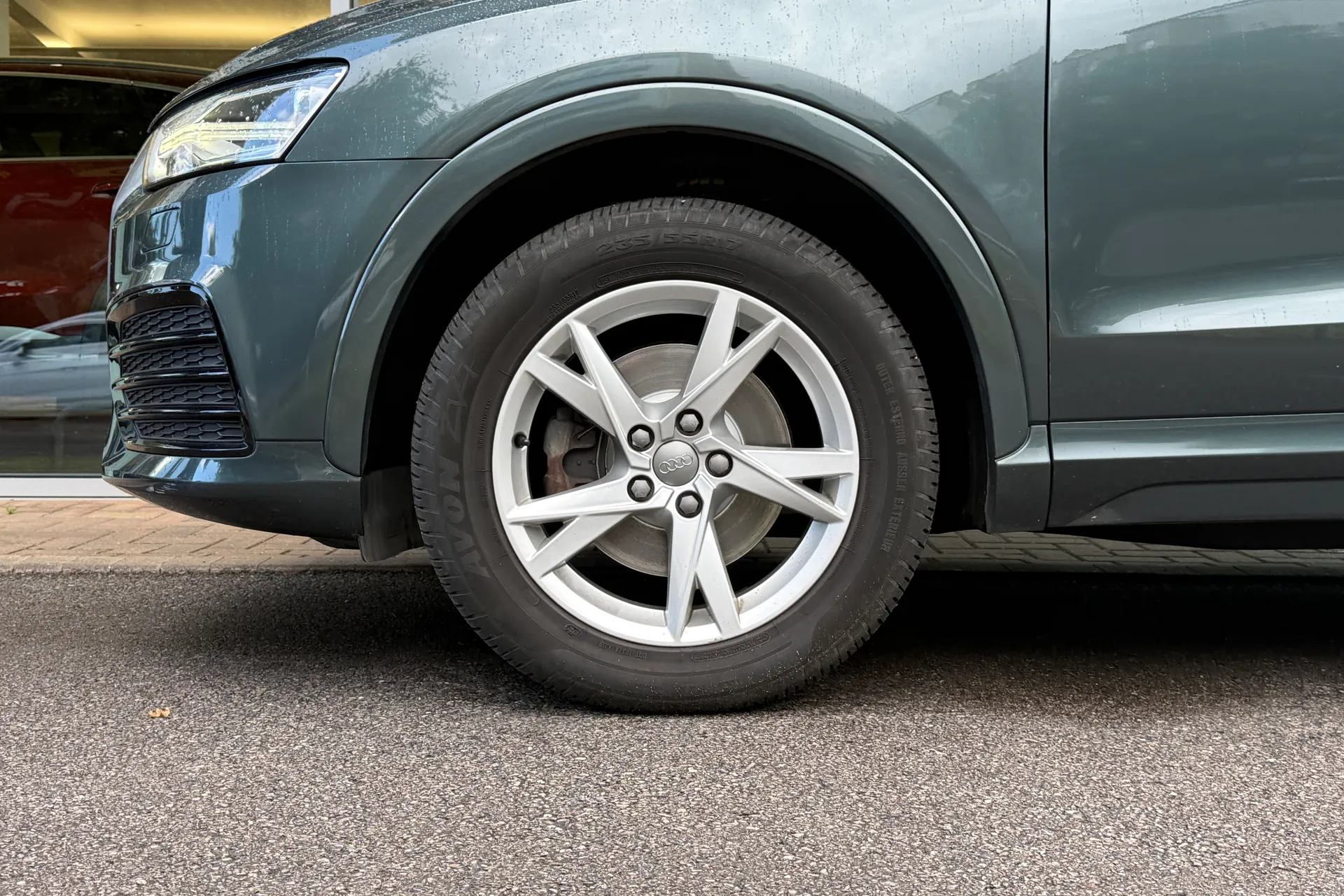 Audi Q3 thumbnail image number 7
