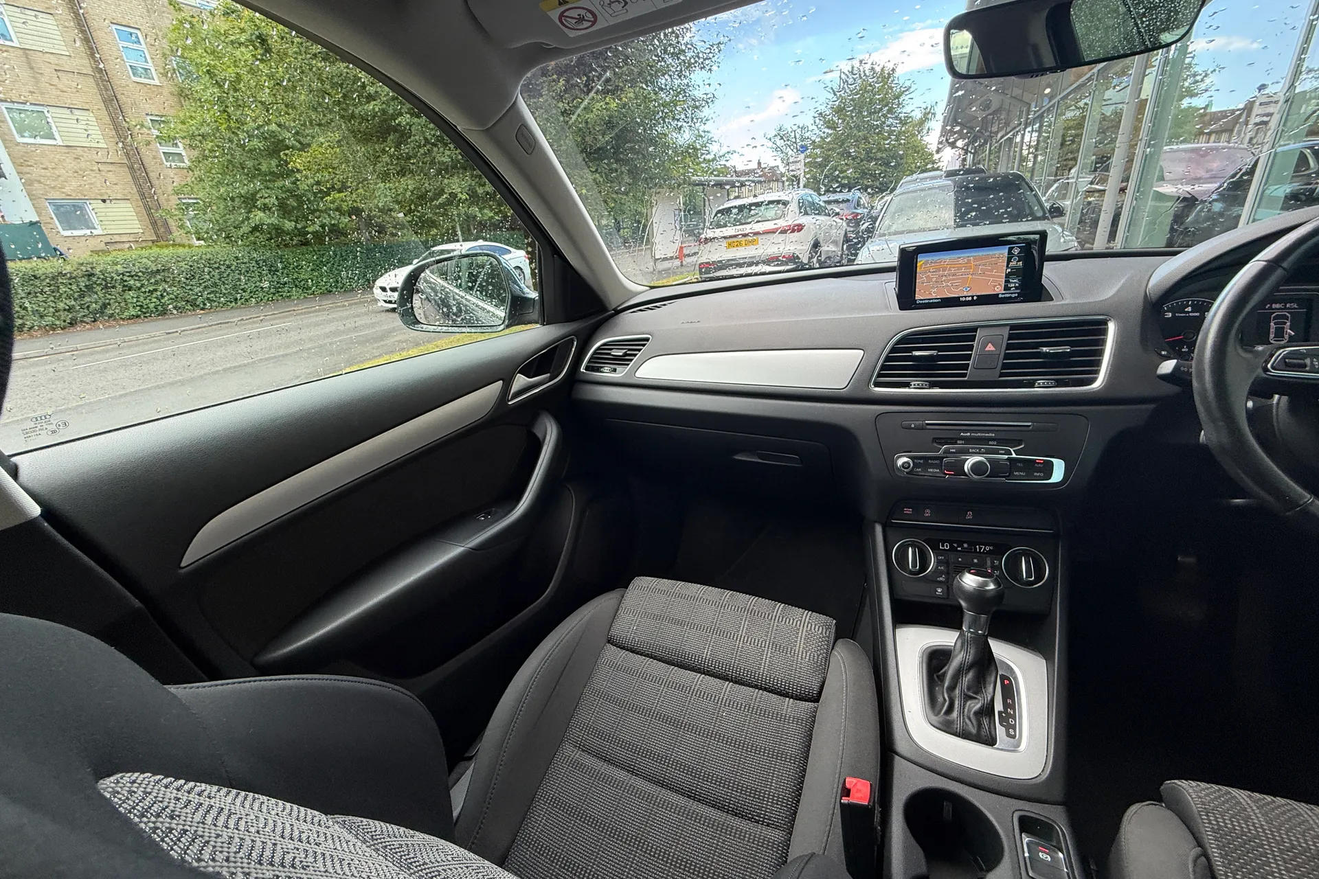 Audi Q3 thumbnail image number 43