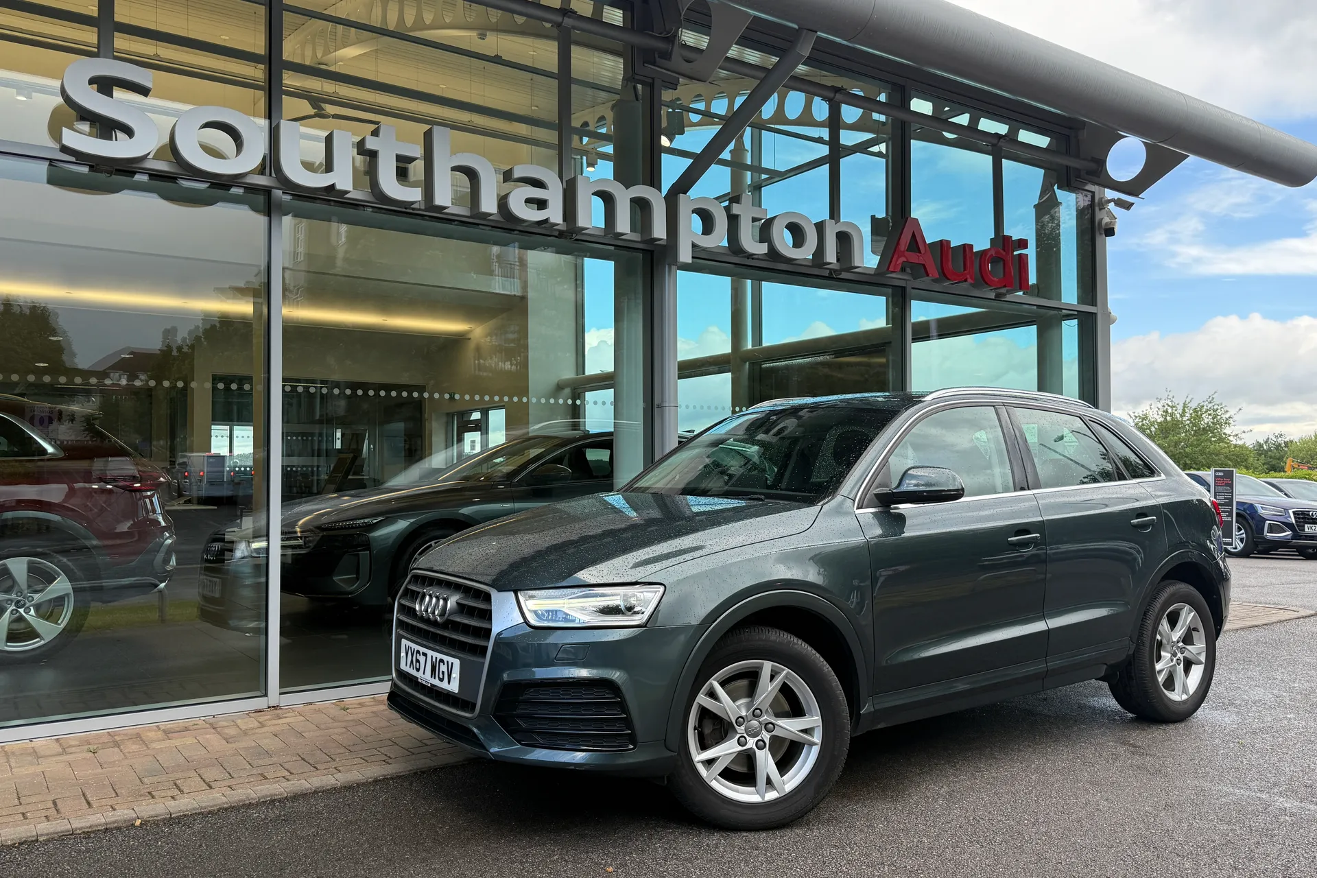 Audi Q3 thumbnail image number 55