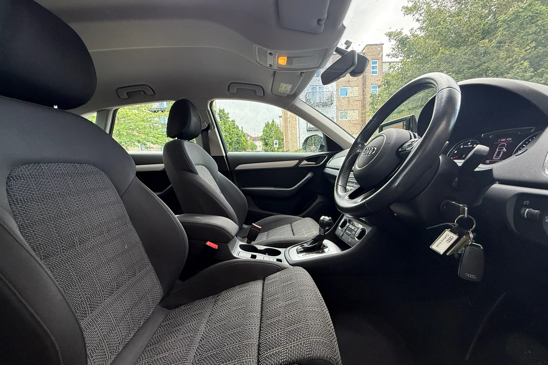 Audi Q3 thumbnail image number 32