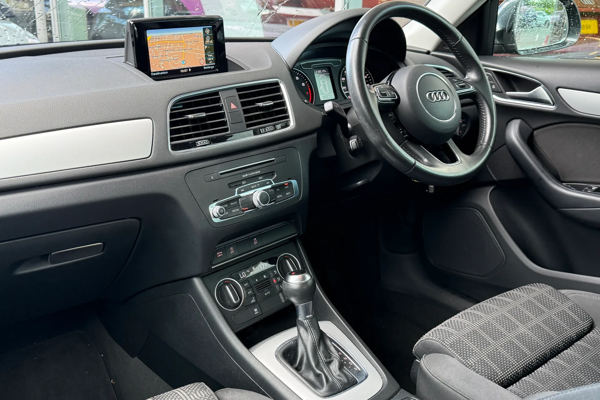 Audi Q3 thumbnail image number 50