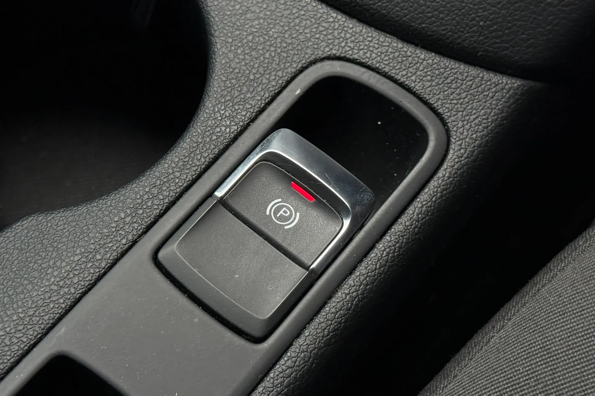 Audi Q3 thumbnail image number 22