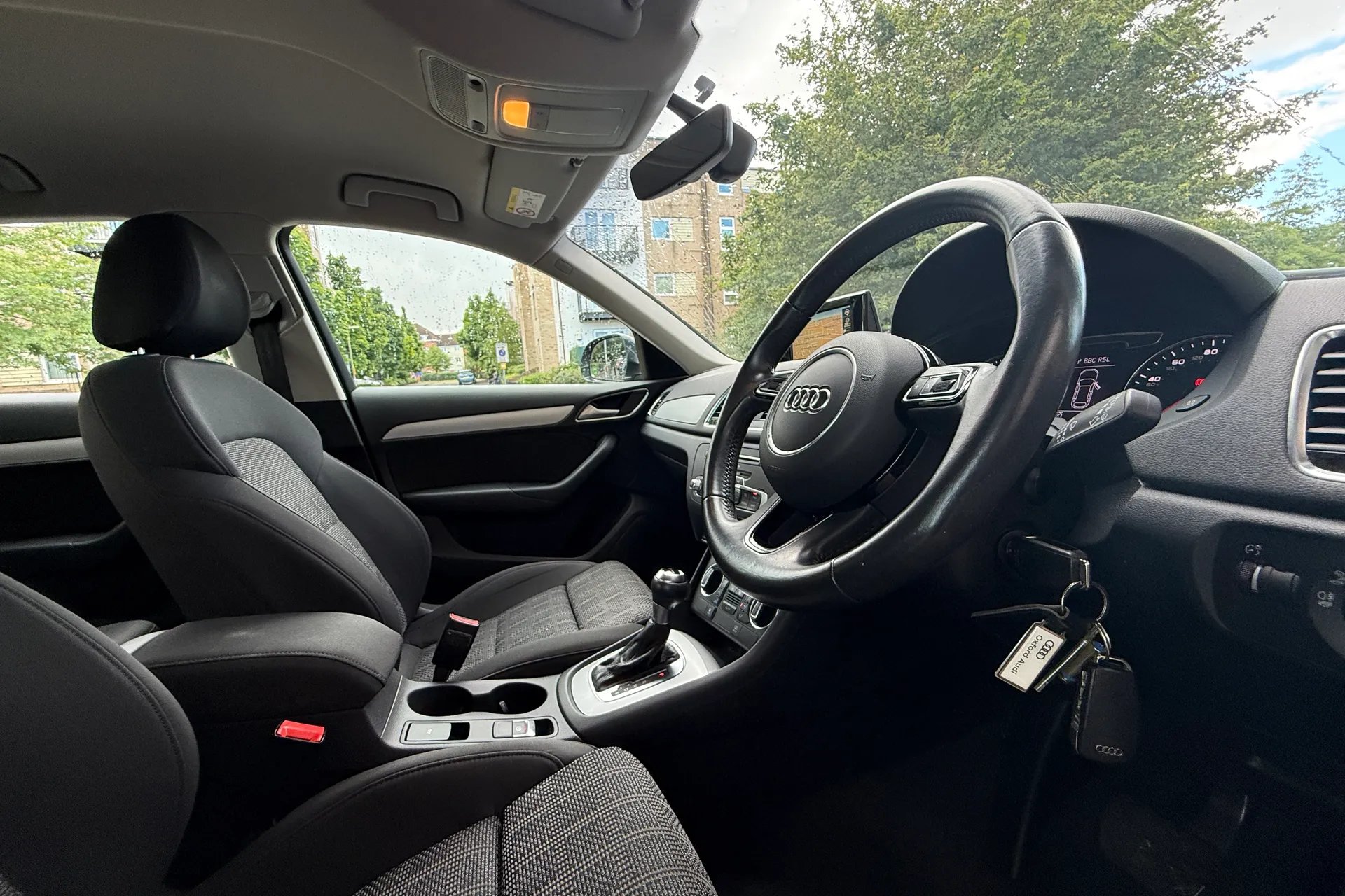 Audi Q3 thumbnail image number 8