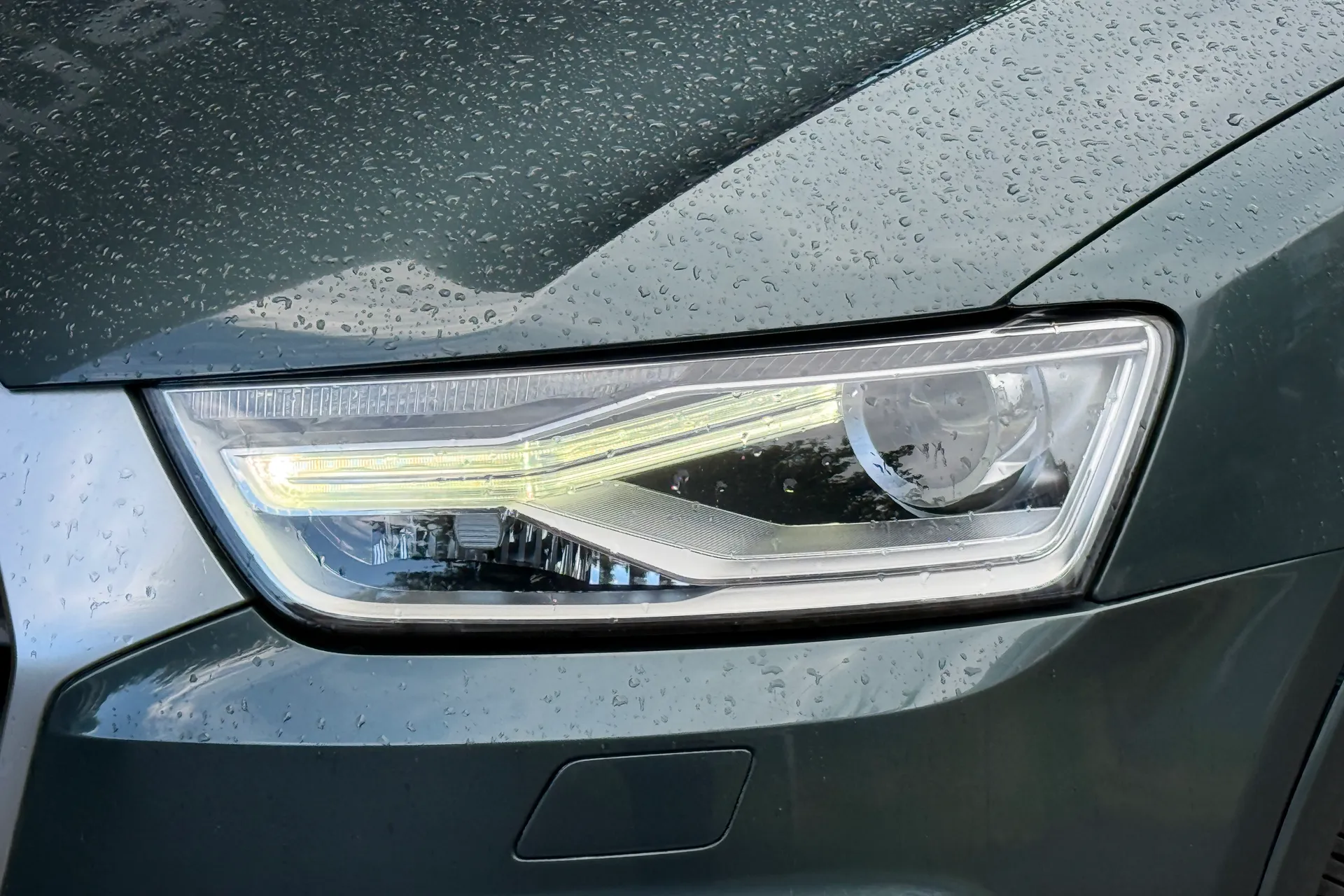 Audi Q3 thumbnail image number 52