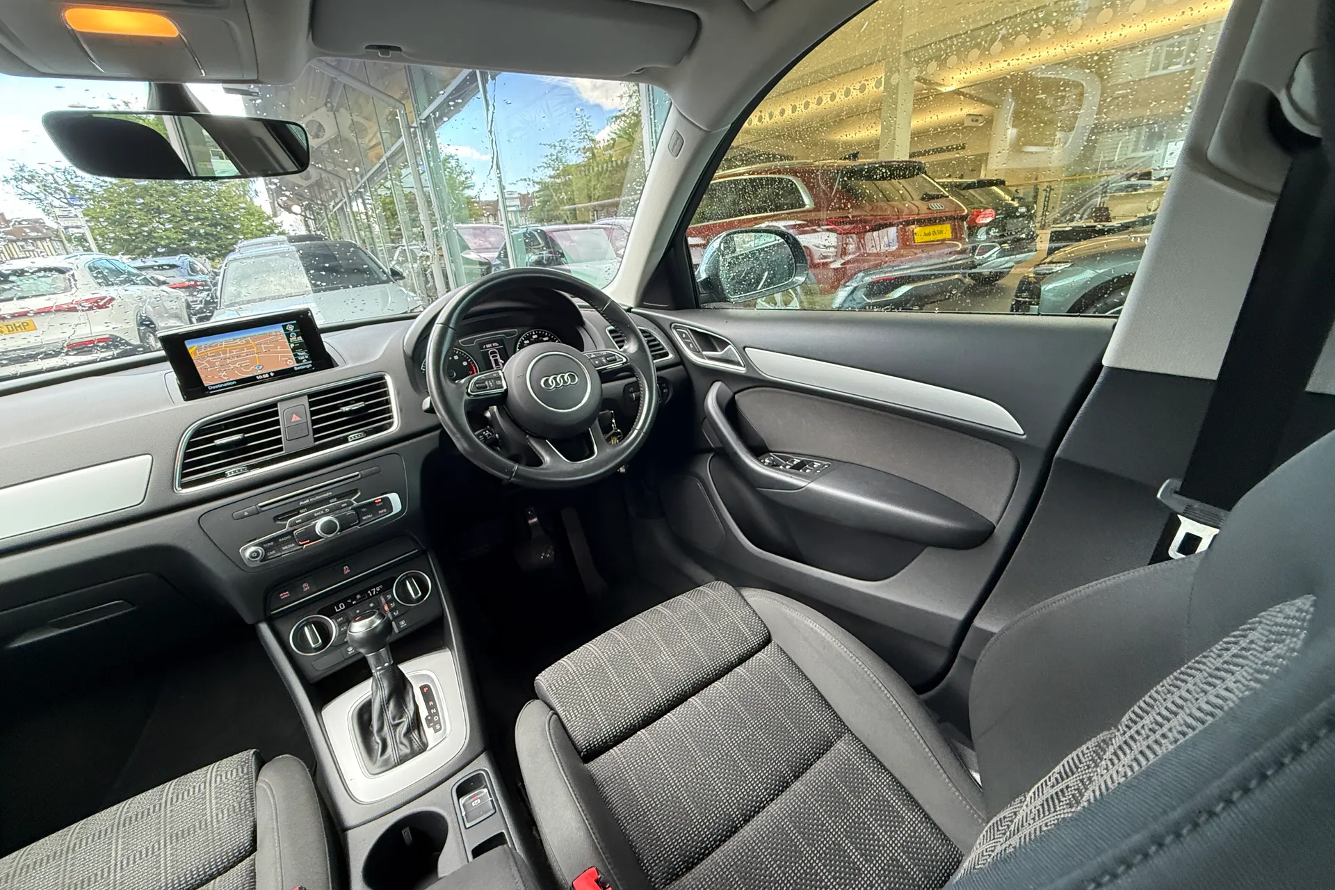 Audi Q3 thumbnail image number 42