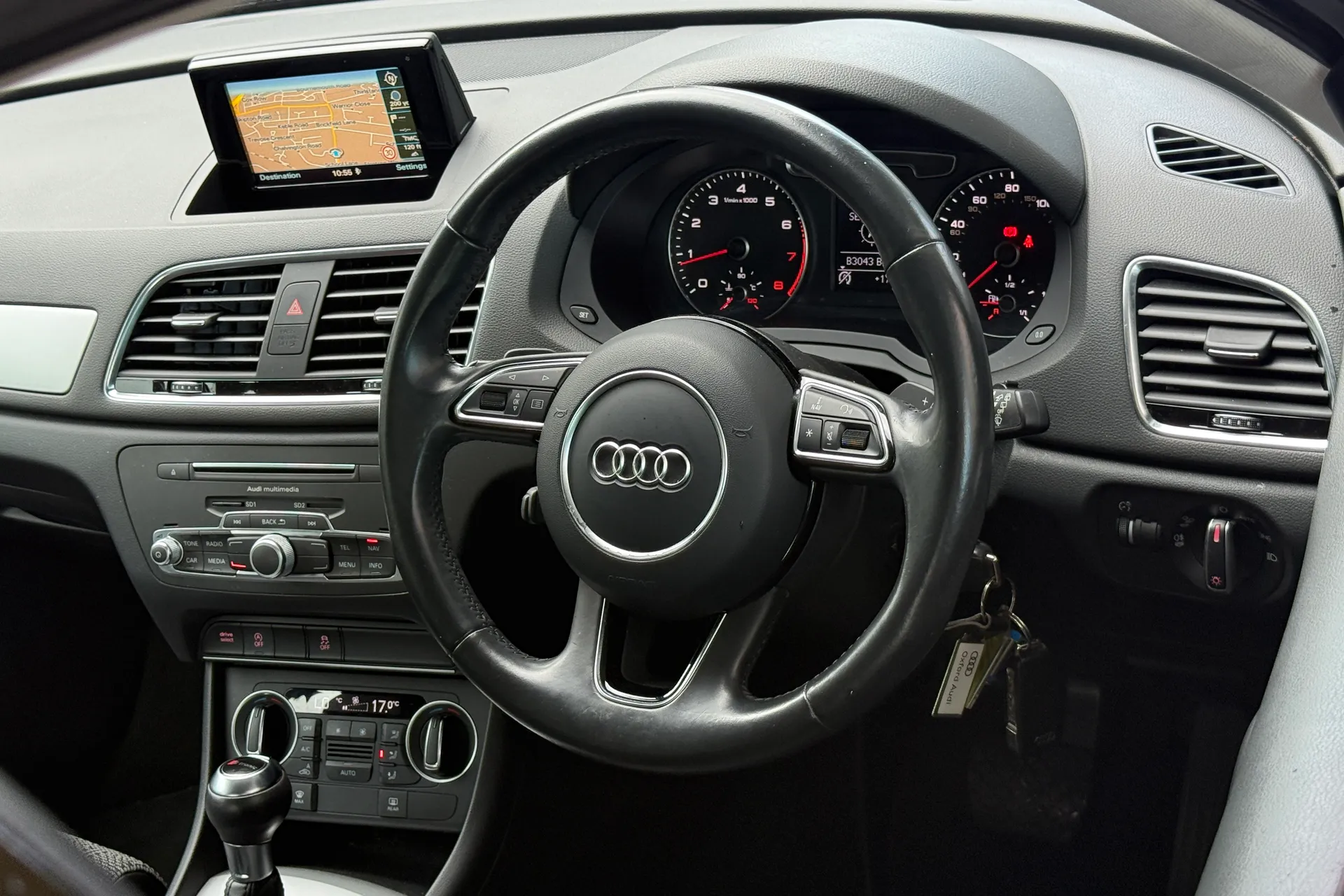 Audi Q3 thumbnail image number 33