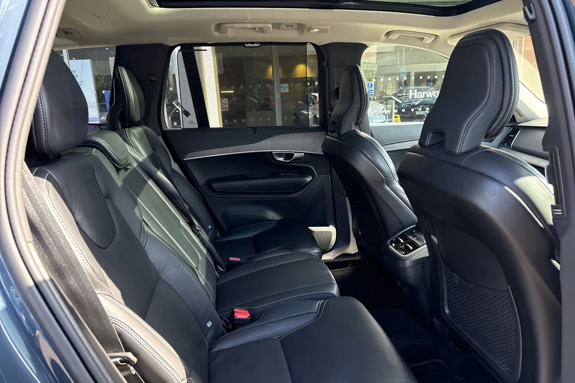Volvo XC90 thumbnail image number 24