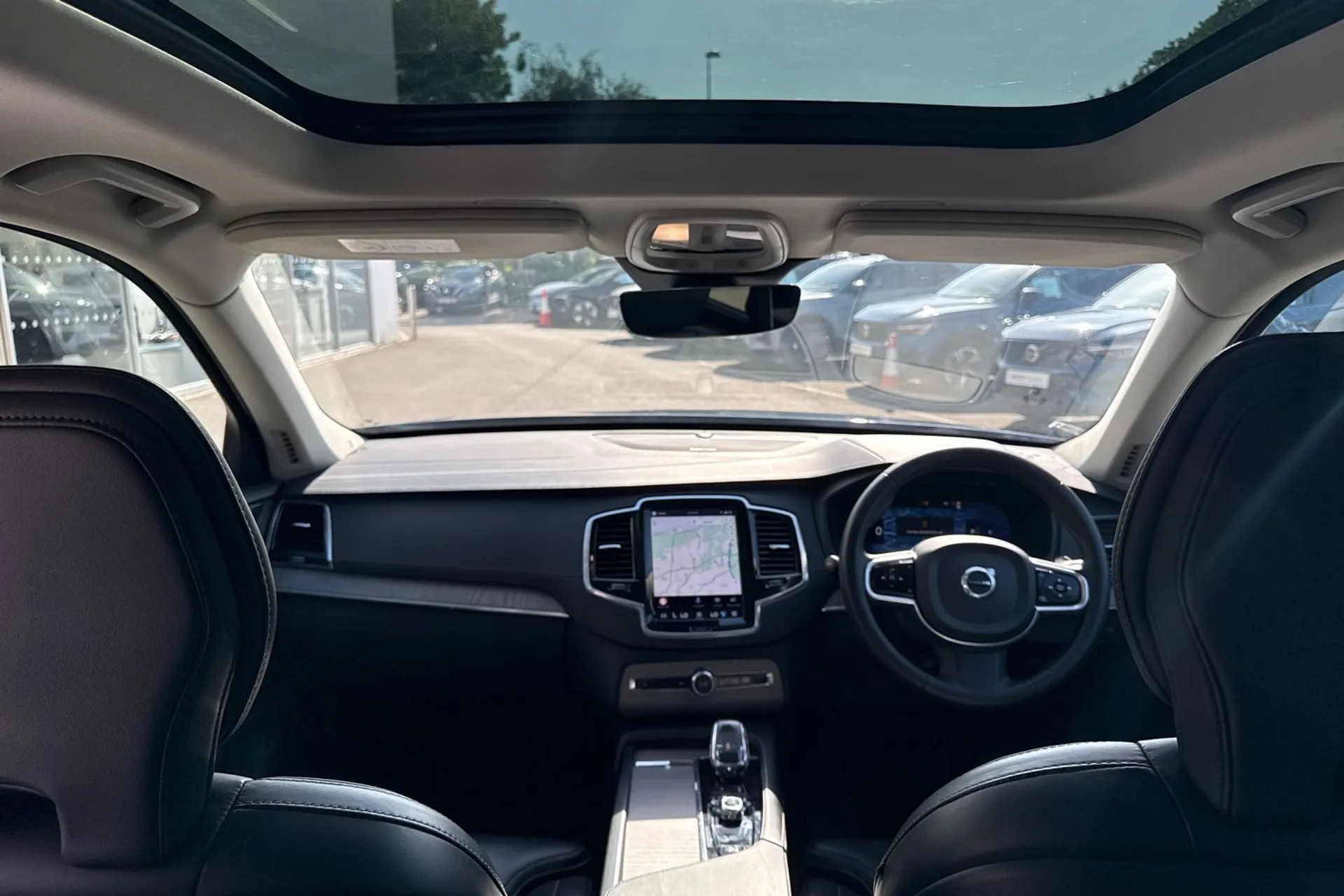 Volvo XC90 thumbnail image number 3