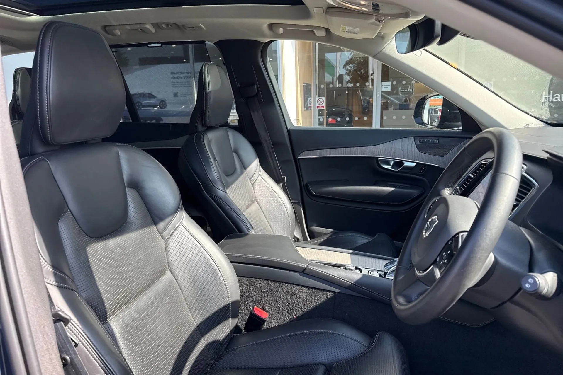 Volvo XC90 thumbnail image number 27