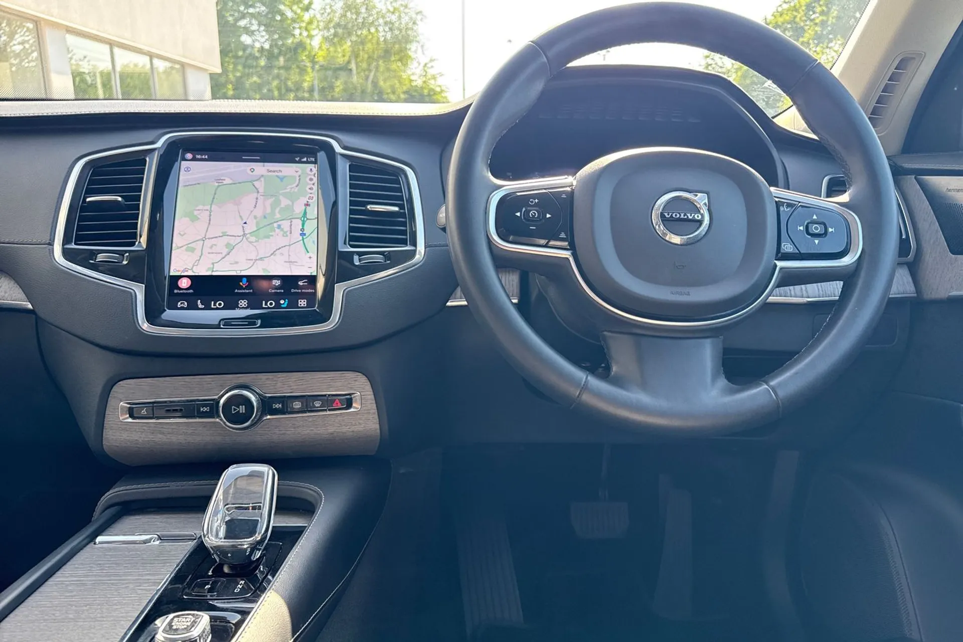 Volvo XC90 thumbnail image number 35