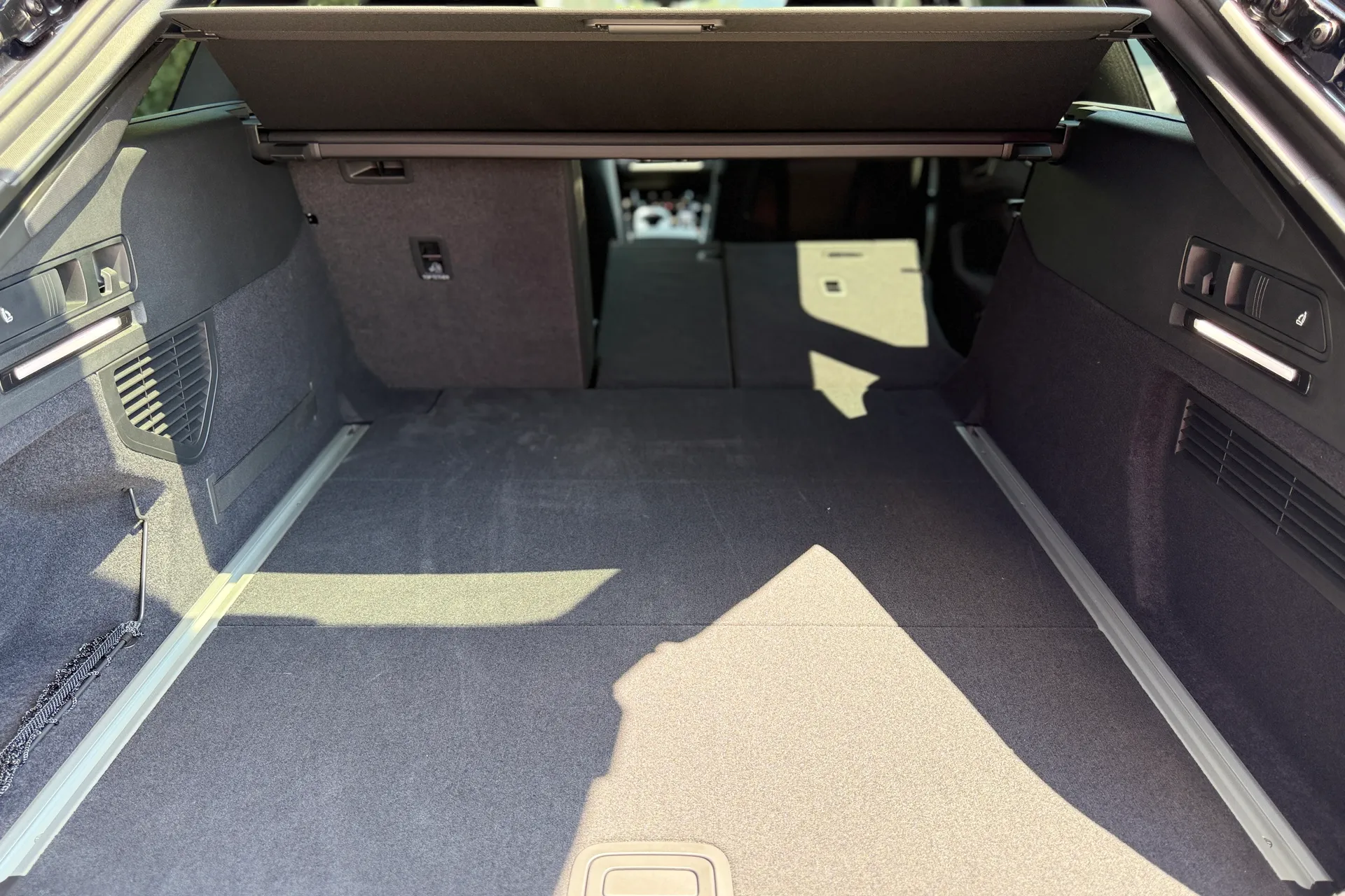 Audi A6 Avant thumbnail image number 28