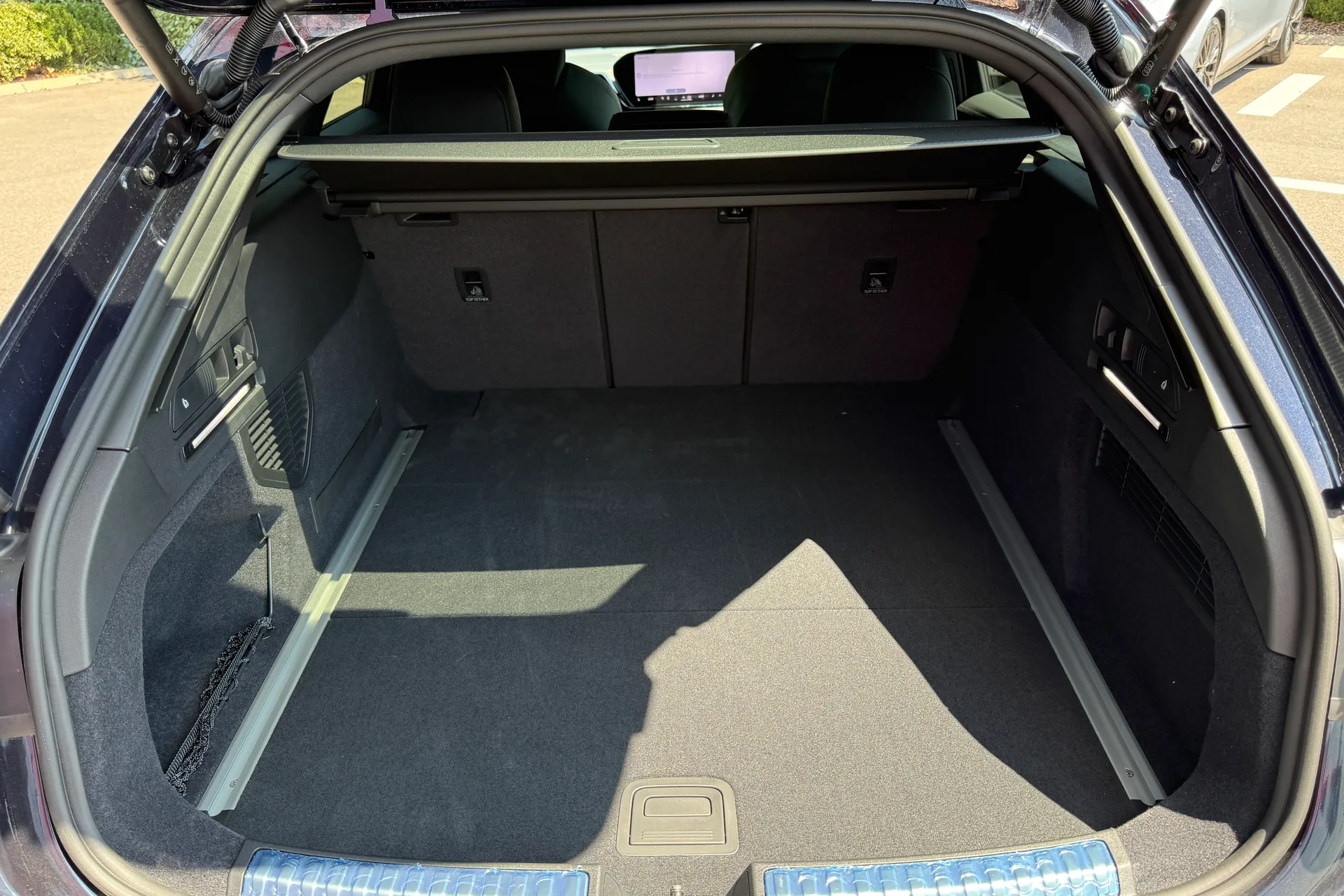 Audi A6 Avant thumbnail image number 25