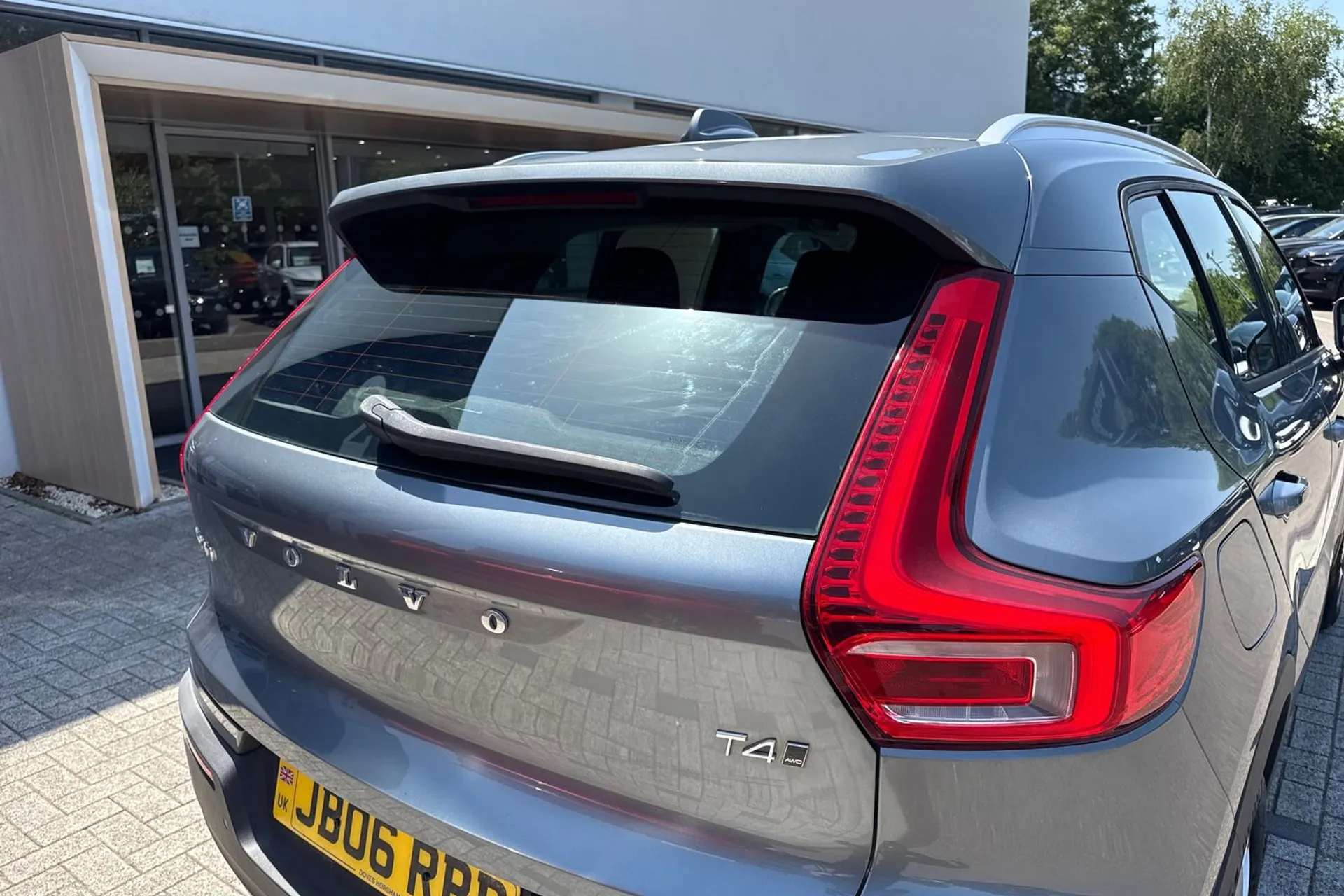 Volvo XC40 thumbnail image number 16