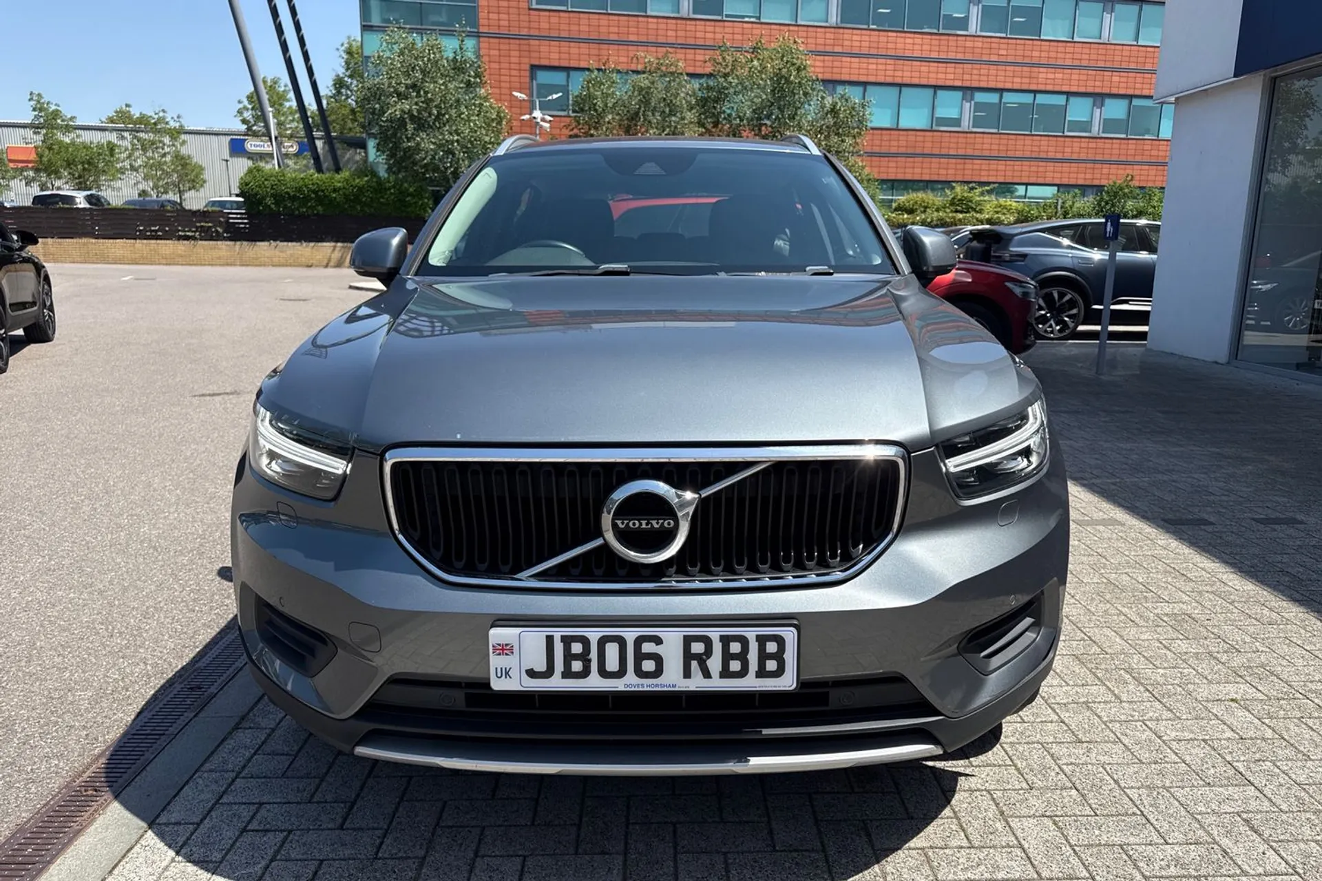 Volvo XC40 thumbnail image number 13