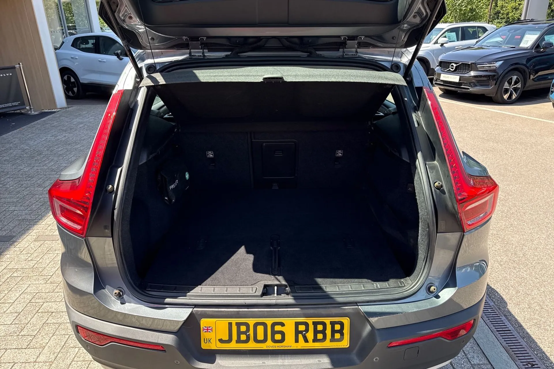 Volvo XC40 thumbnail image number 20